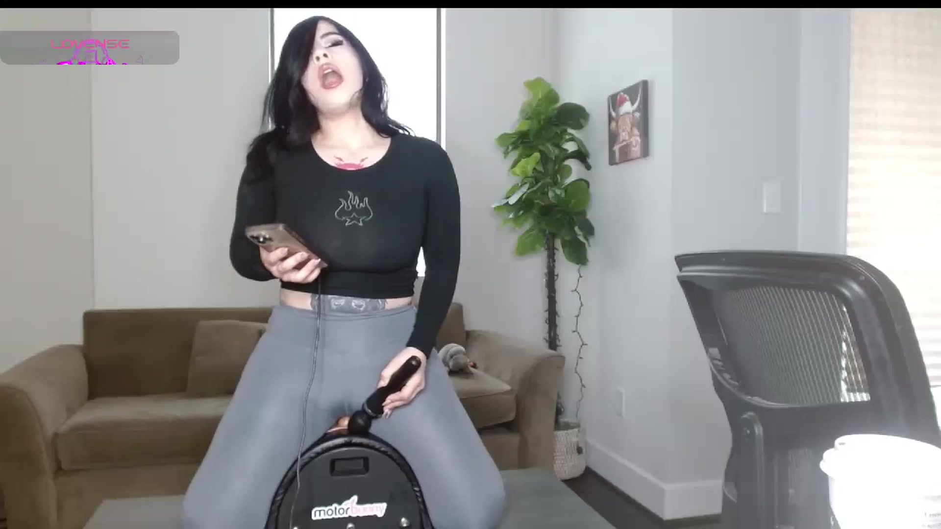 Gallery image thumbnail from Maikuchi's myfreecams stream on, 01/10/2025, 16:58 image 7 of 20