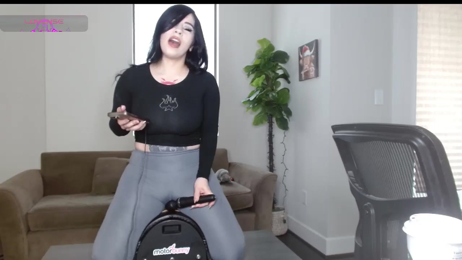 Gallery image thumbnail from Maikuchi's myfreecams stream on, 01/10/2025, 16:58 image 6 of 20
