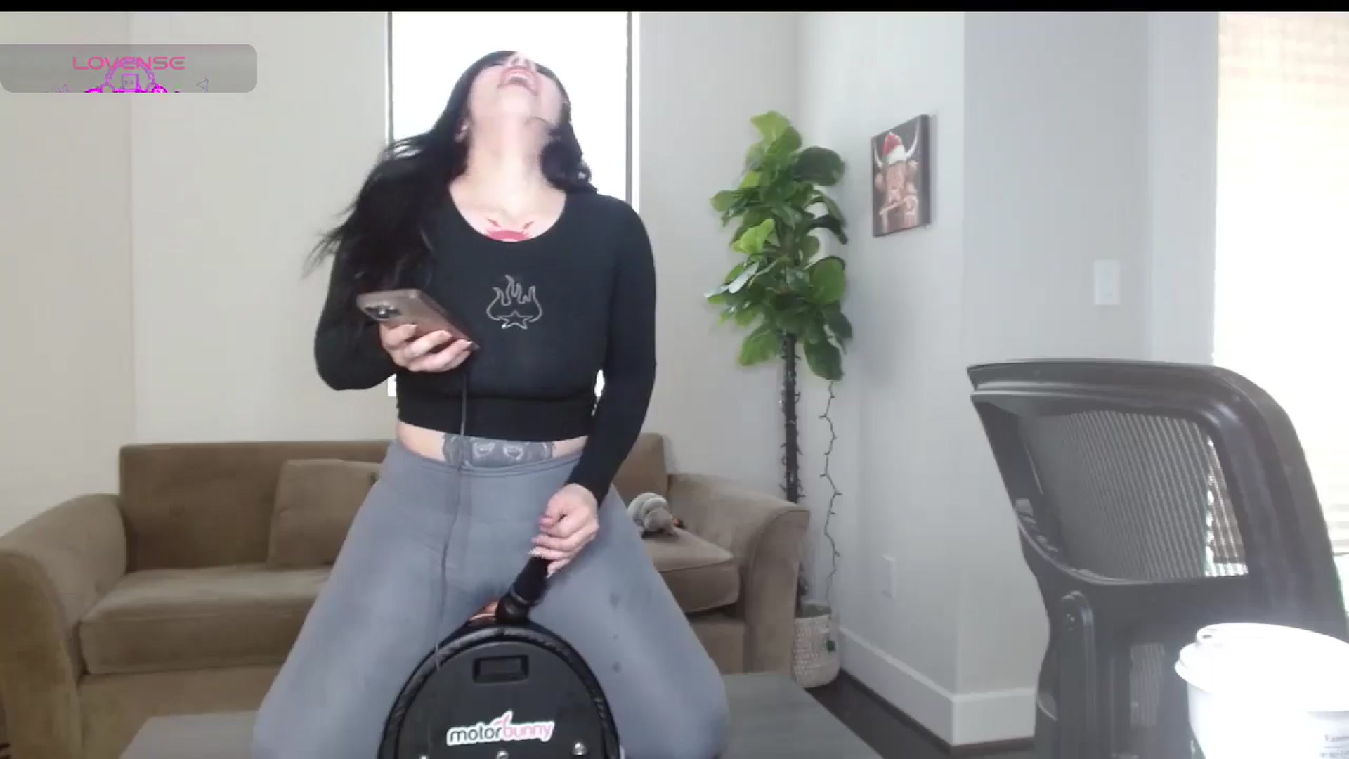 Gallery image thumbnail from Maikuchi's myfreecams stream on, 01/10/2025, 16:58 image 8 of 20