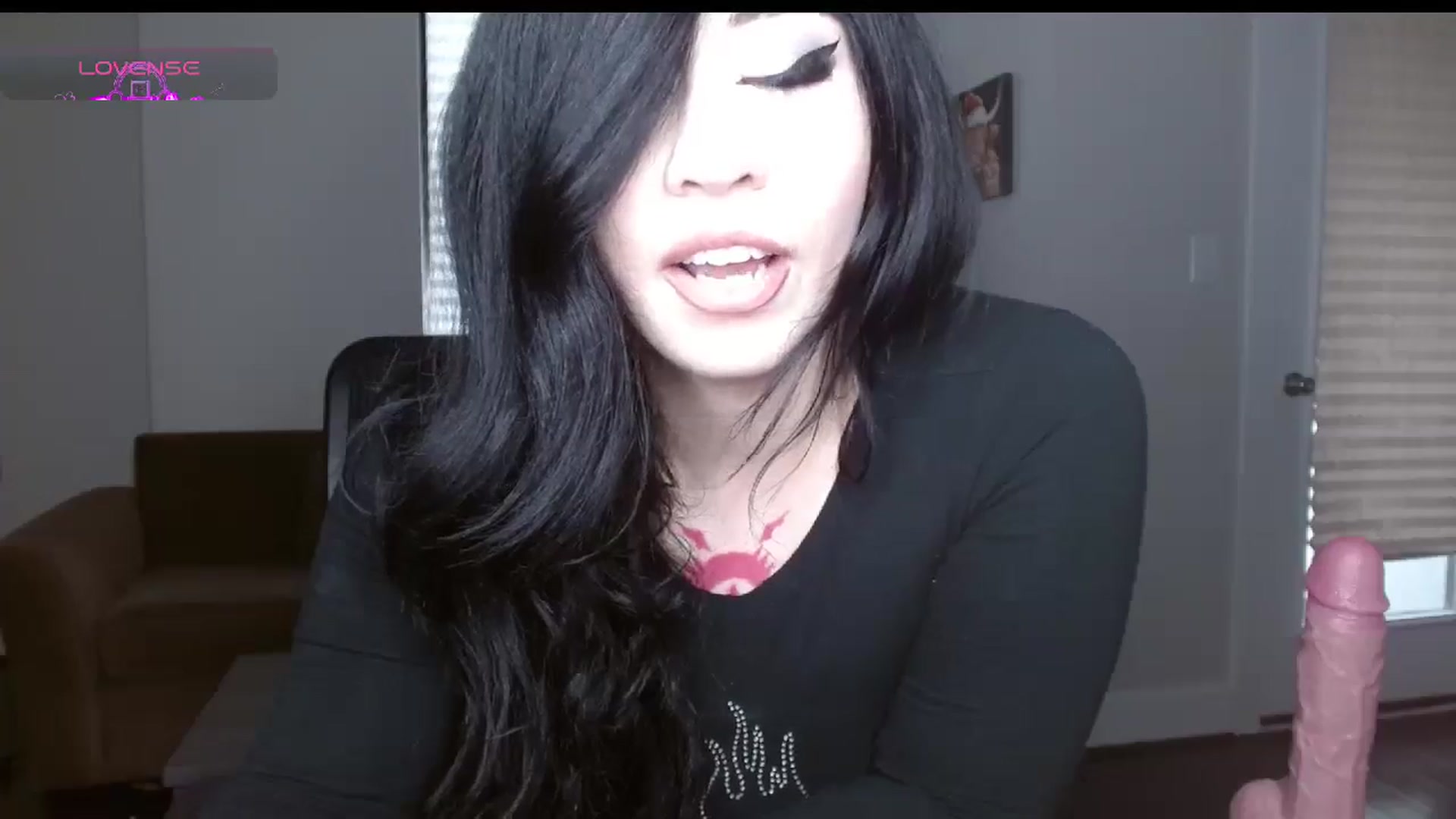 Gallery image thumbnail from Maikuchi's myfreecams stream on, 01/10/2025, 19:19 image 17 of 20