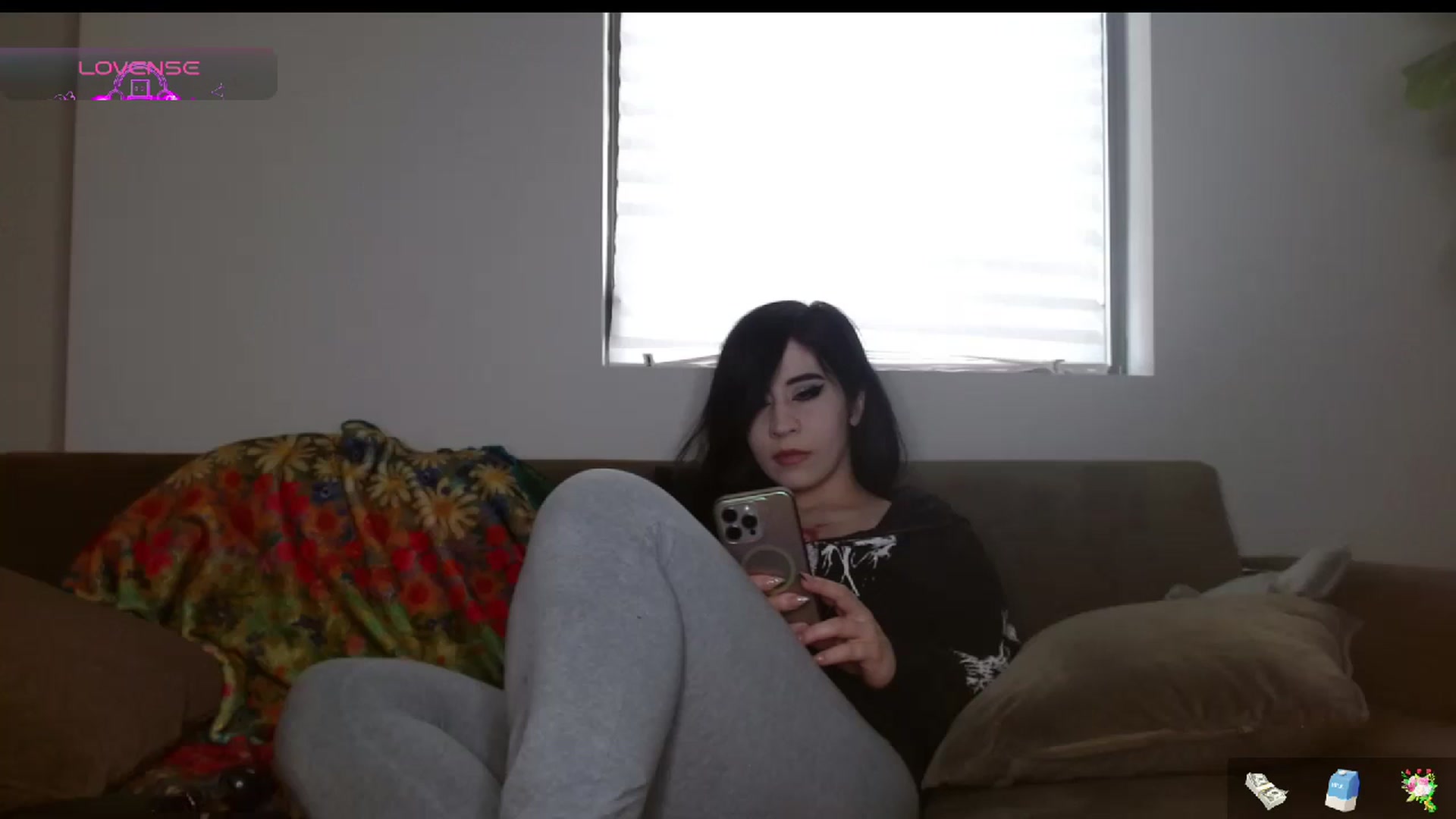 Gallery image thumbnail from Maikuchi's myfreecams stream on, 01/13/2025, 18:22 image 10 of 20