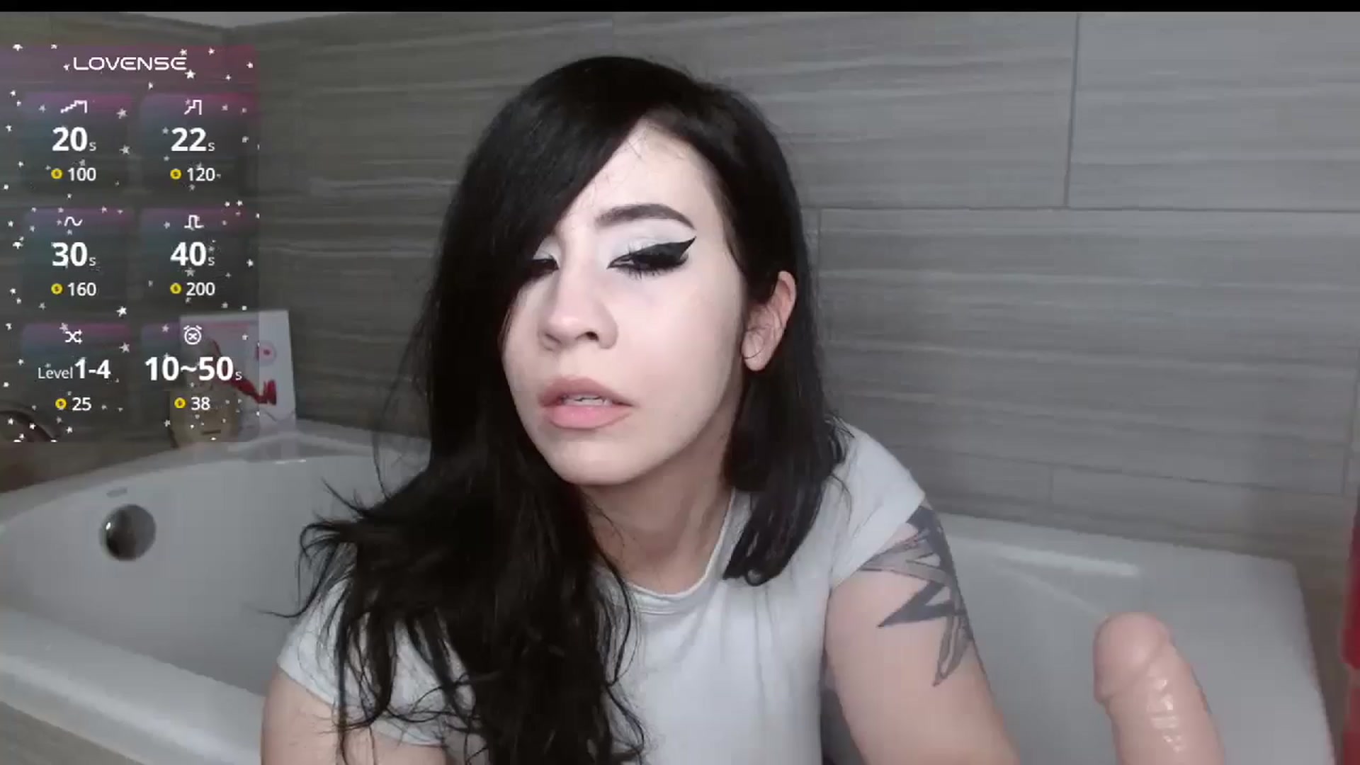 Gallery image thumbnail from Maikuchi's myfreecams stream on, 01/27/2025, 03:25 image 15 of 20