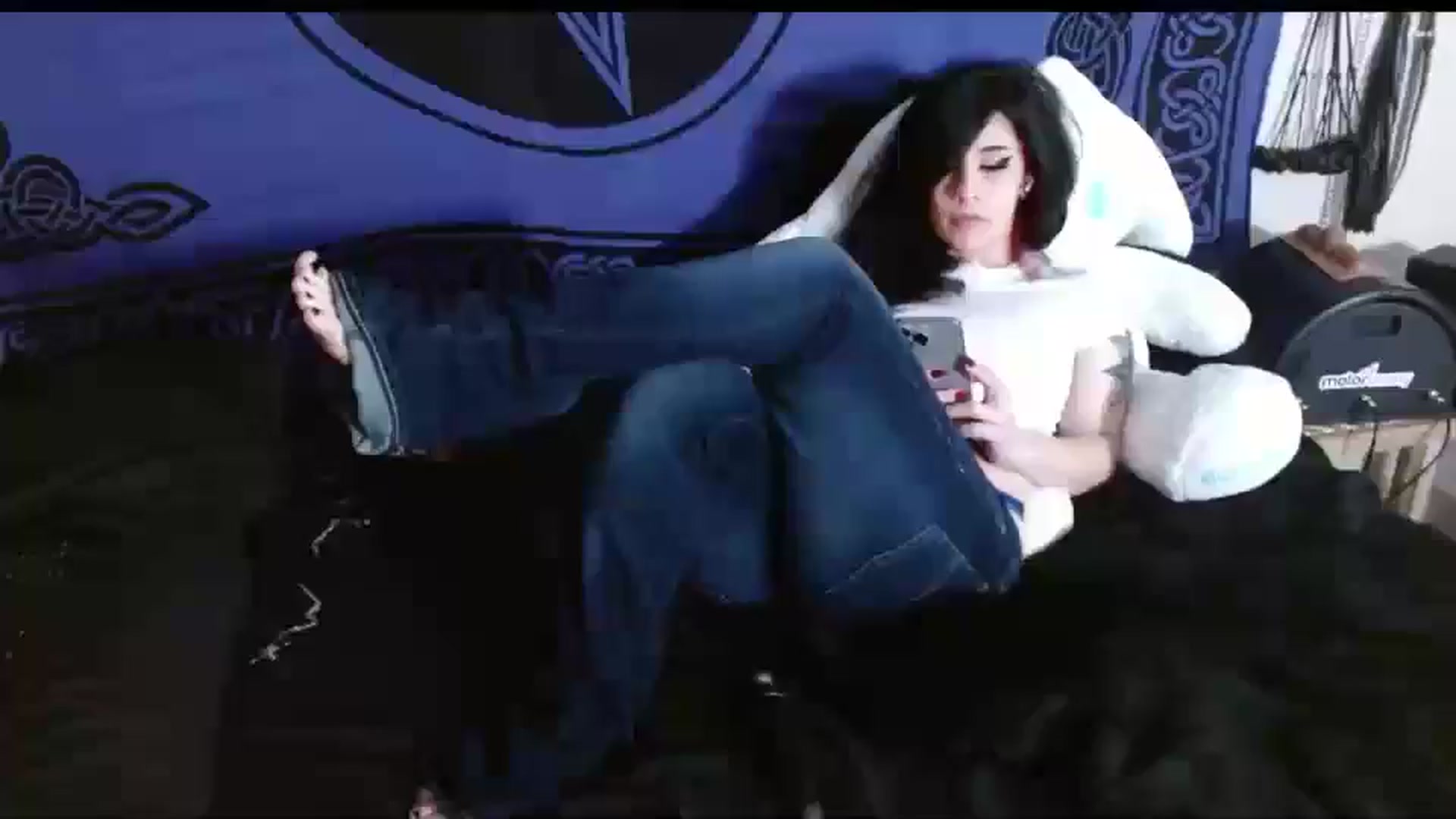 Gallery image thumbnail from Maikuchi's myfreecams stream on, 05/01/2025, 14:42 image 4 of 20