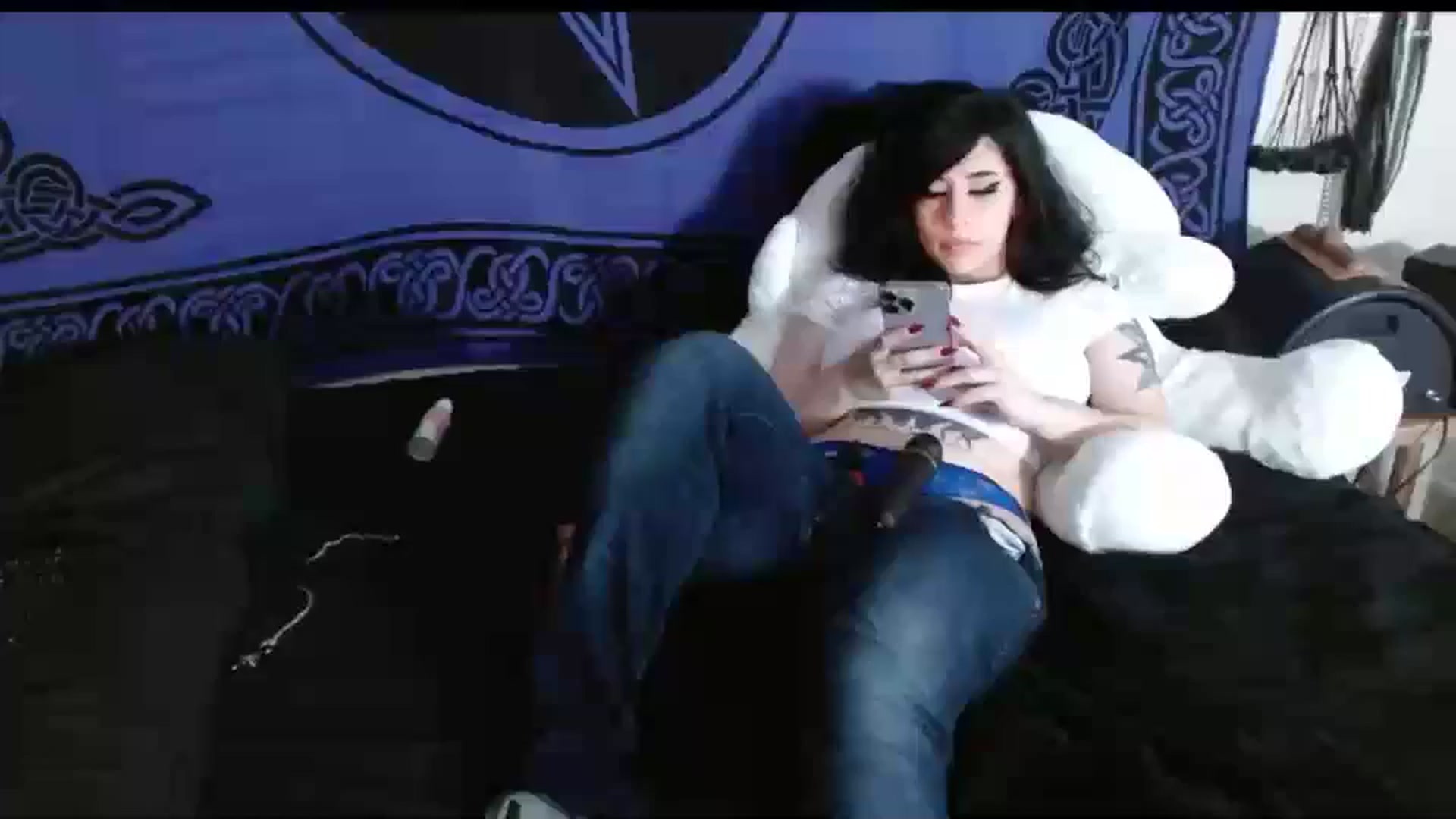 Gallery image thumbnail from Maikuchi's myfreecams stream on, 05/01/2025, 14:42 image 17 of 20