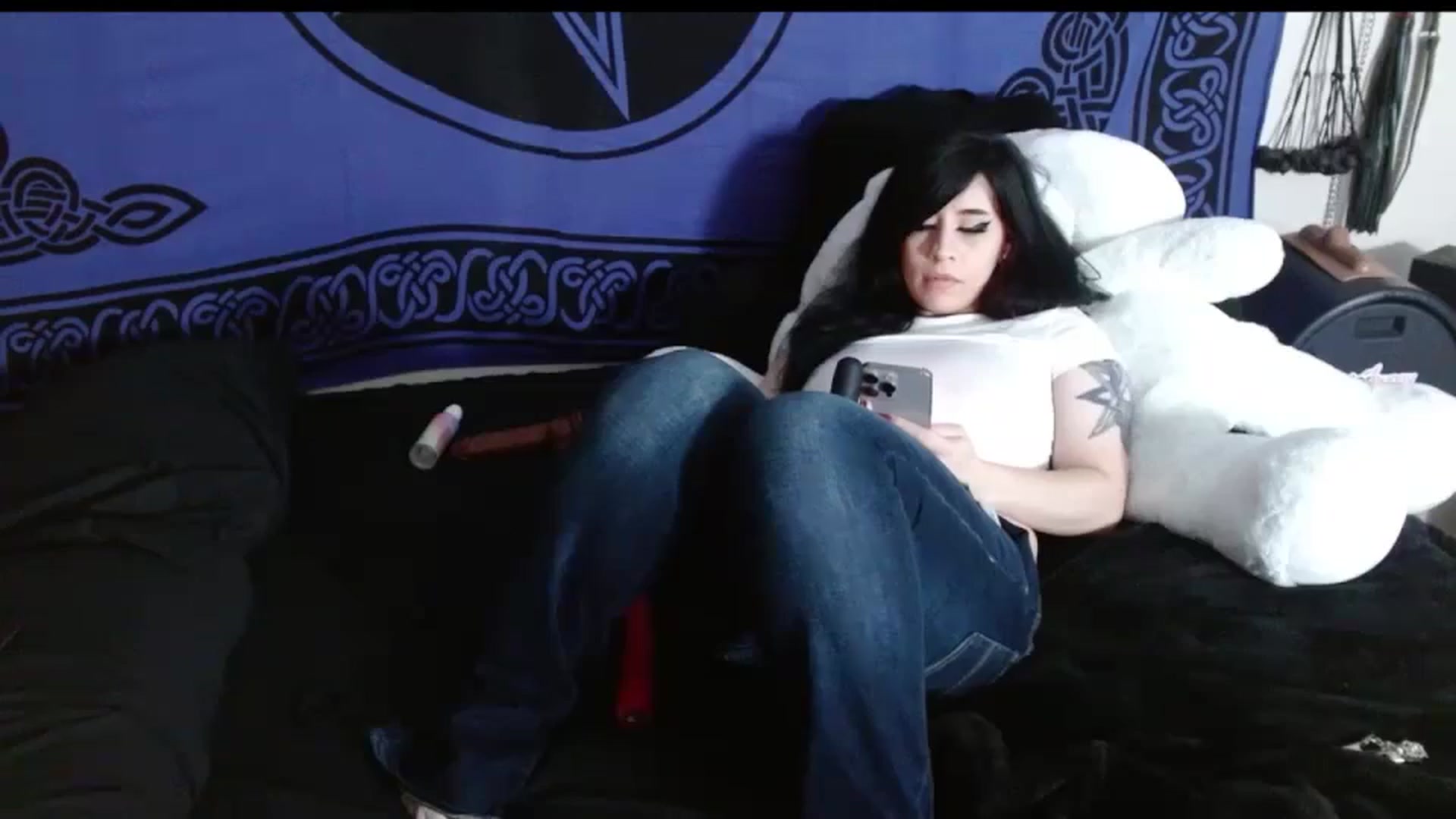 Gallery image thumbnail from Maikuchi's myfreecams stream on, 05/01/2025, 16:42 image 8 of 20