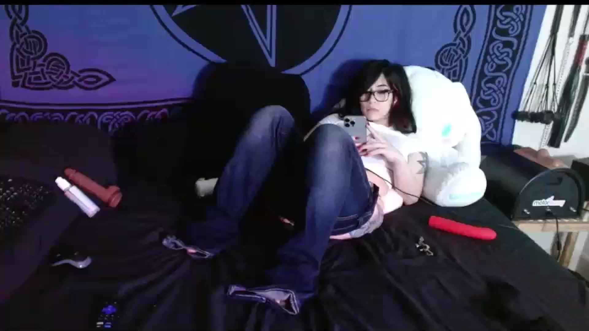 Gallery image thumbnail from Maikuchi's myfreecams stream on, 05/08/2025, 17:26 image 12 of 20
