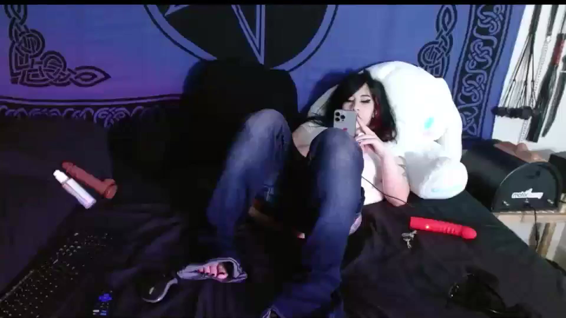 Gallery image thumbnail from Maikuchi's myfreecams stream on, 05/08/2025, 17:26 image 15 of 20