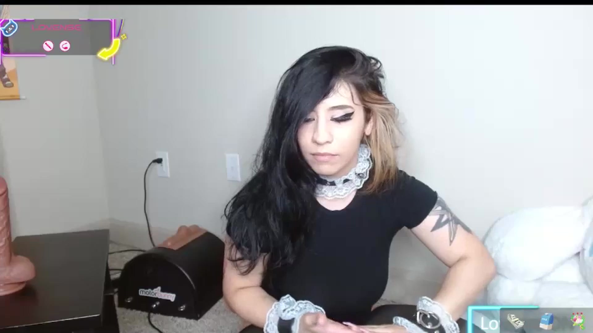 Gallery image thumbnail from Maikuchi's myfreecams stream on, 06/21/2025, 17:35 image 16 of 20