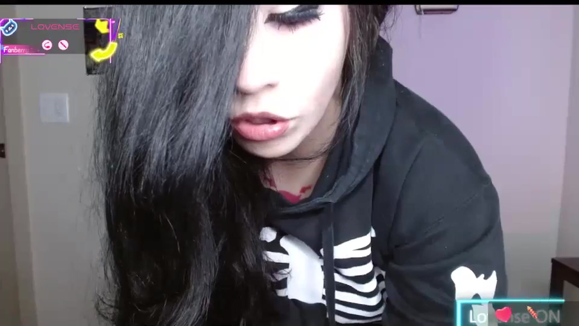 Gallery image thumbnail from Maikuchi's myfreecams stream on, 07/31/2025, 24:01 image 14 of 20