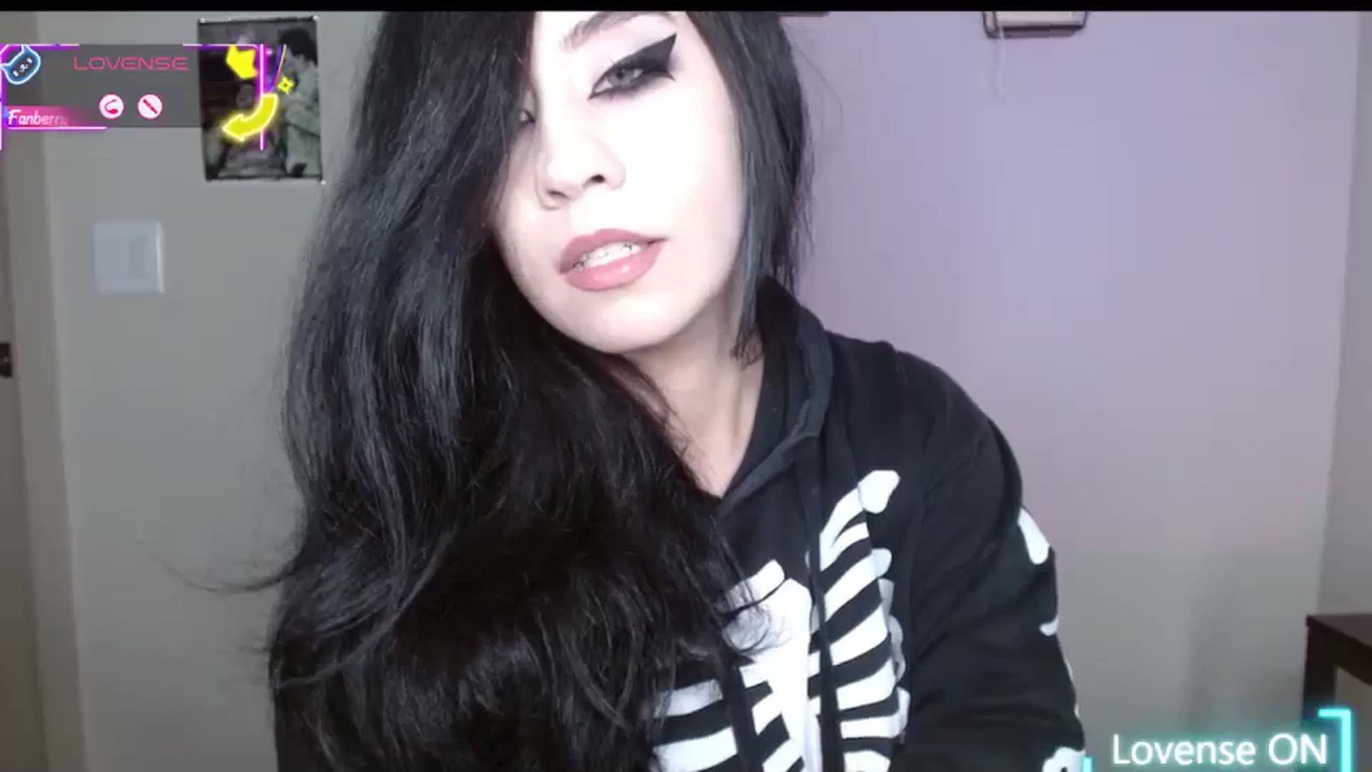 Gallery image thumbnail from Maikuchi's myfreecams stream on, 07/31/2025, 24:13 image 7 of 20