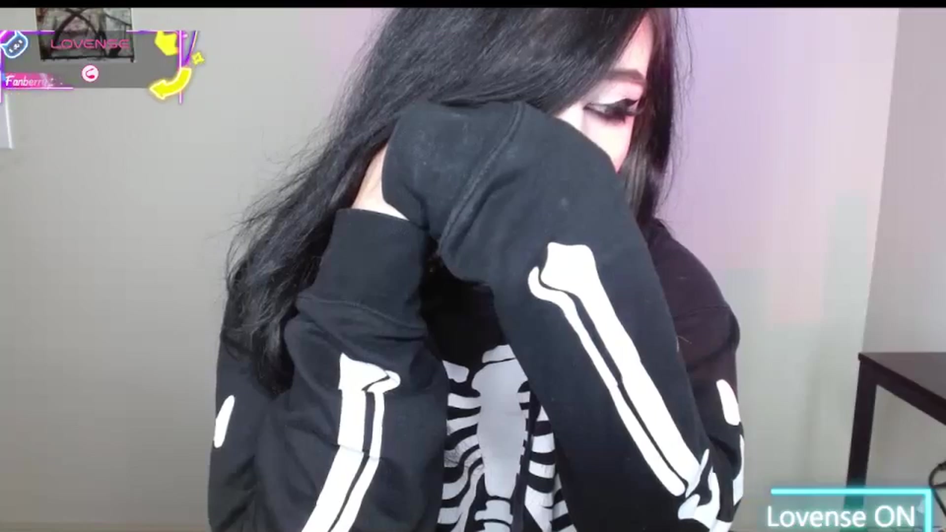 Gallery image thumbnail from Maikuchi's myfreecams stream on, 08/06/2025, 21:40 image 16 of 20