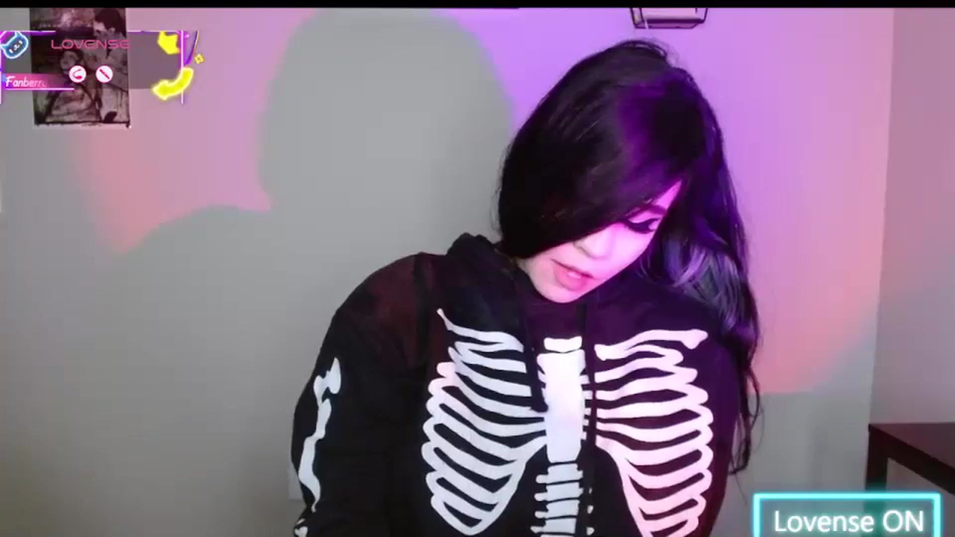 Gallery image thumbnail from Maikuchi's myfreecams stream on, 08/08/2025, 01:06 image 6 of 20