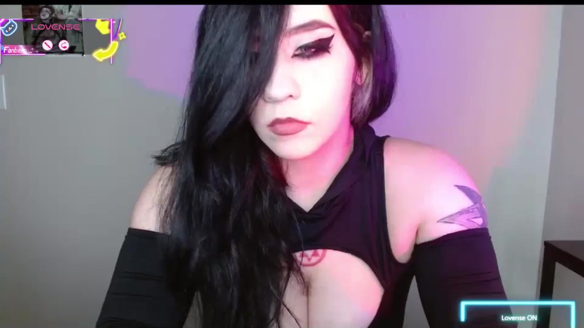 Gallery image thumbnail from Maikuchi's myfreecams stream on, 08/08/2025, 22:21 image 3 of 20