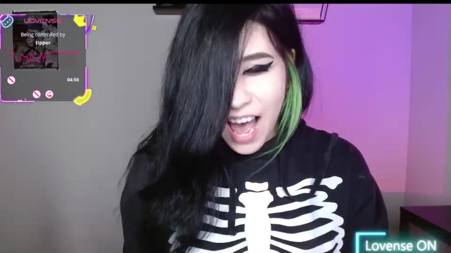 Gallery image thumbnail from Maikuchi's myfreecams stream on, 08/14/2025, 01:38 image 16 of 20