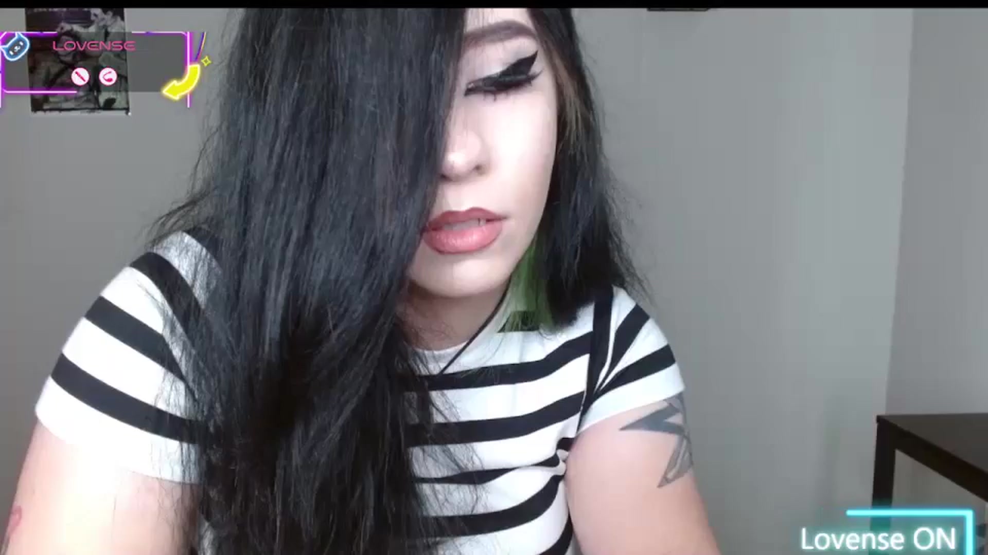 Gallery image thumbnail from Maikuchi's myfreecams stream on, 08/16/2025, 17:32 image 1 of 20