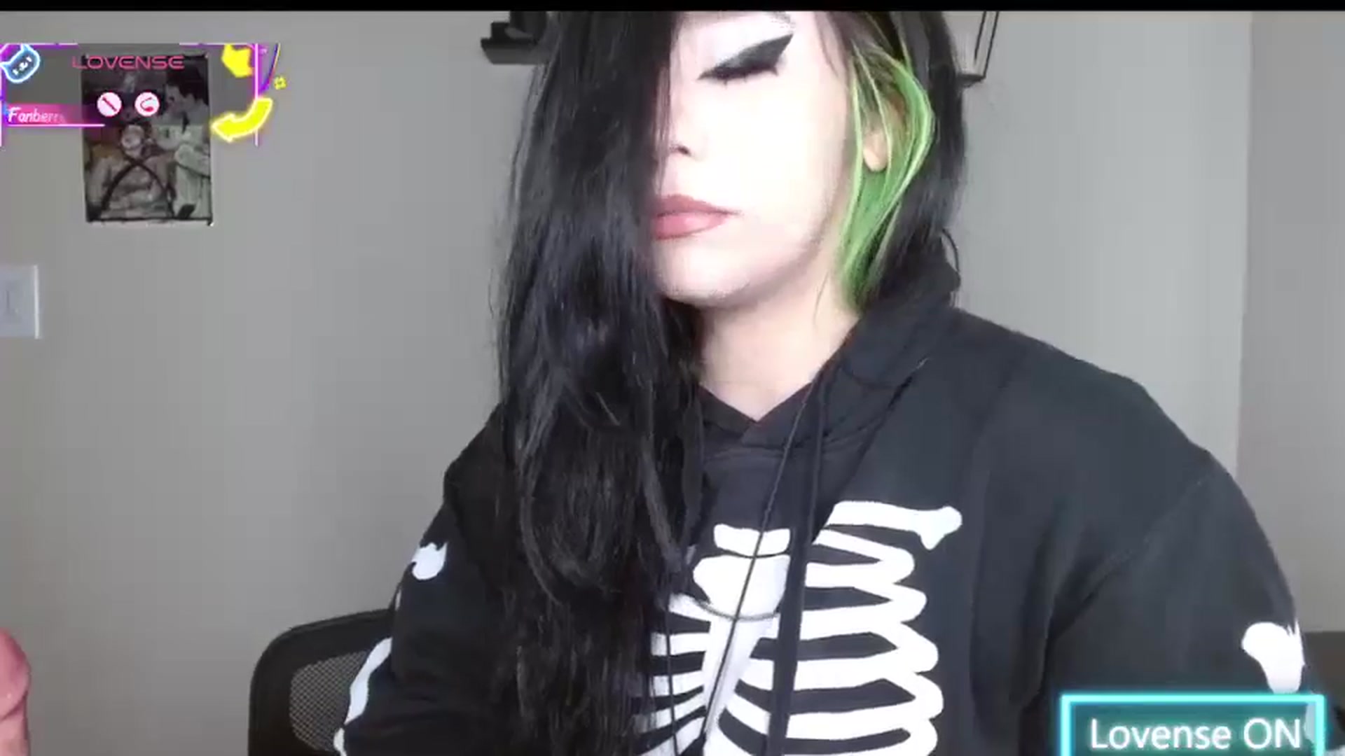 Gallery image thumbnail from Maikuchi's myfreecams stream on, 08/22/2025, 16:04 image 14 of 20