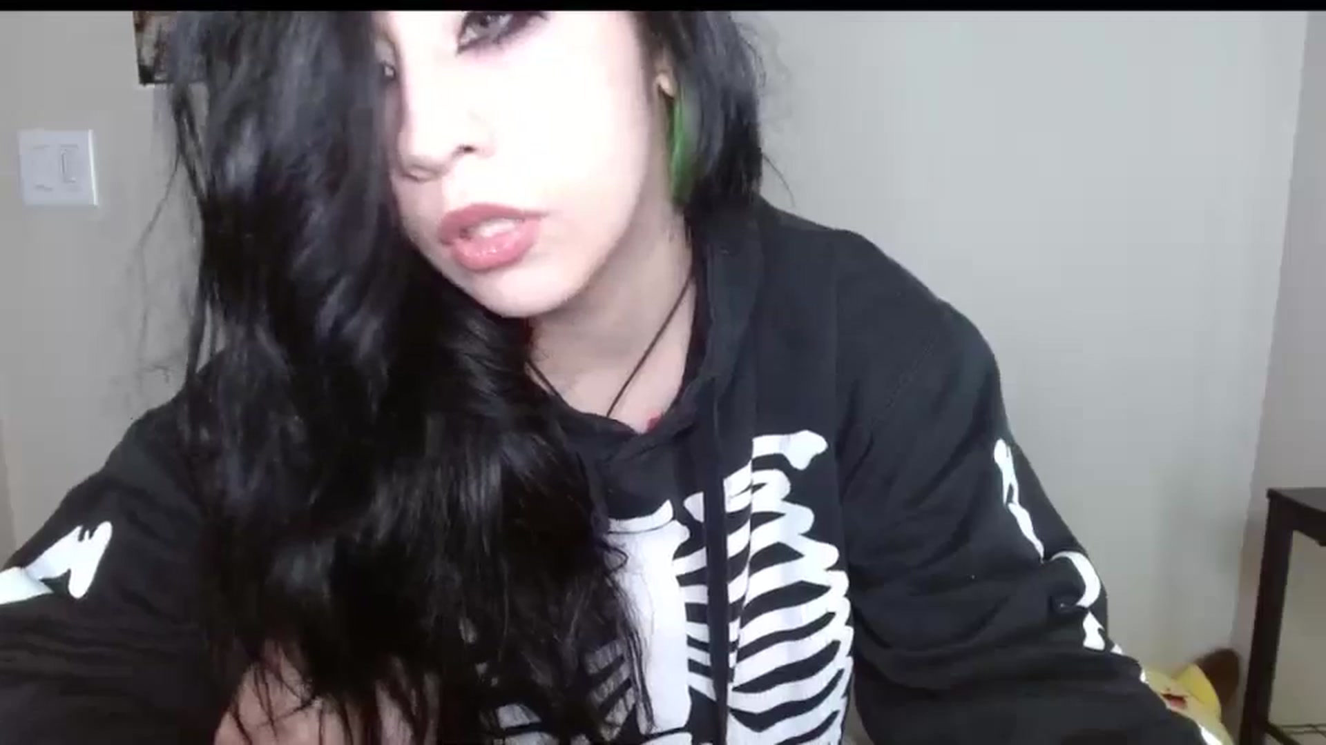 Gallery image thumbnail from Maikuchi's myfreecams stream on, 08/25/2025, 15:56 image 16 of 20