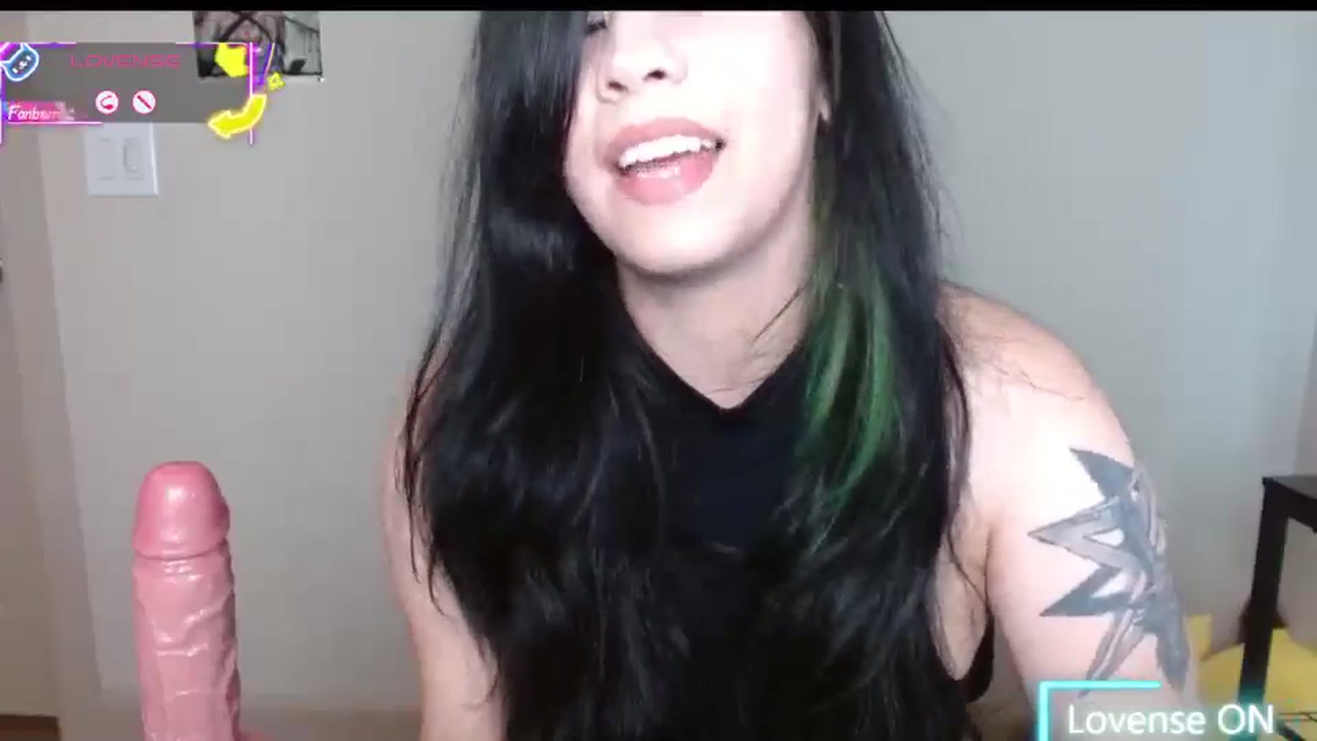 Gallery image thumbnail from Maikuchi's myfreecams stream on, 08/27/2025, 19:00 image 17 of 20