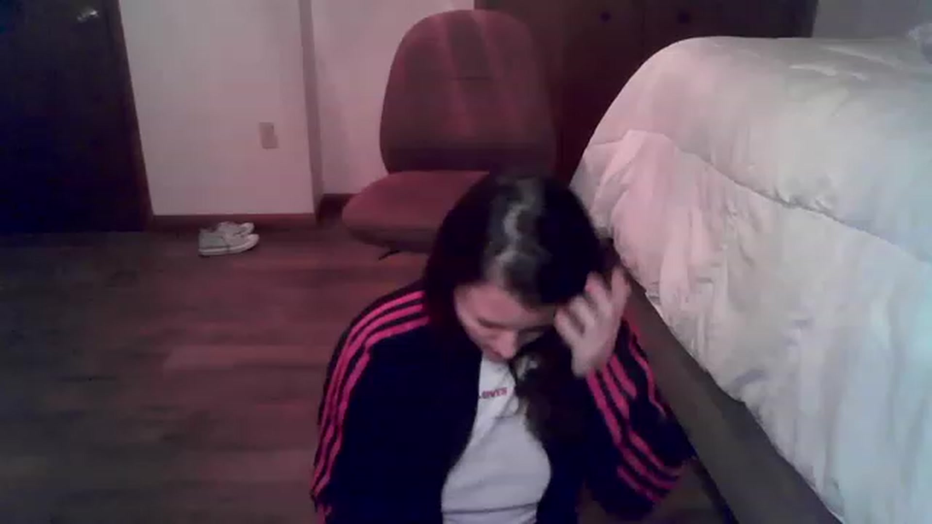 Gallery image thumbnail from MainSQUEEZE69's myfreecams stream on, 11/23/2022, 05:57 image 17 of 20
