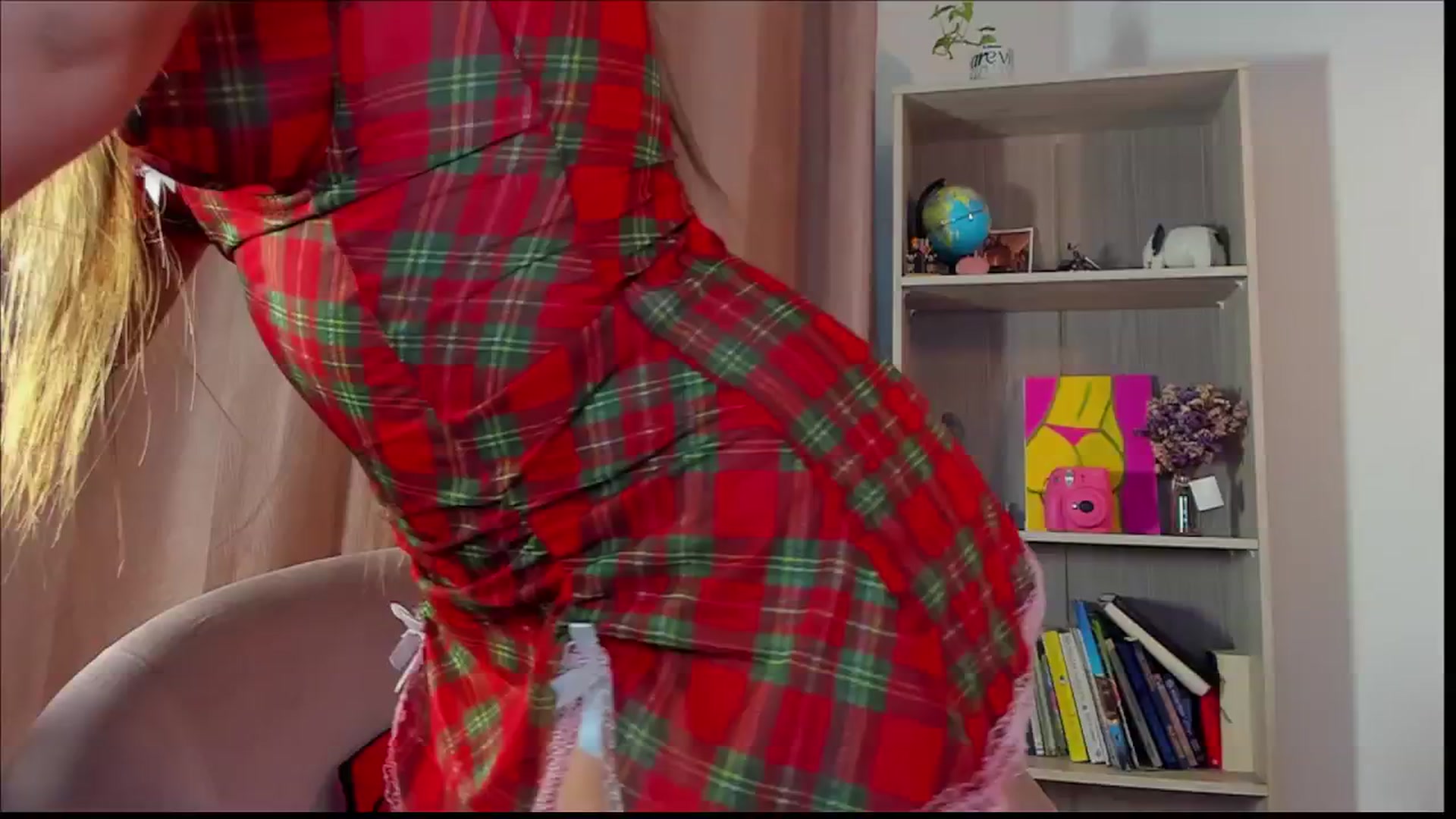 Gallery image thumbnail from Maite_19x_'s myfreecams stream on, 12/24/2025, 13:23 image 10 of 20