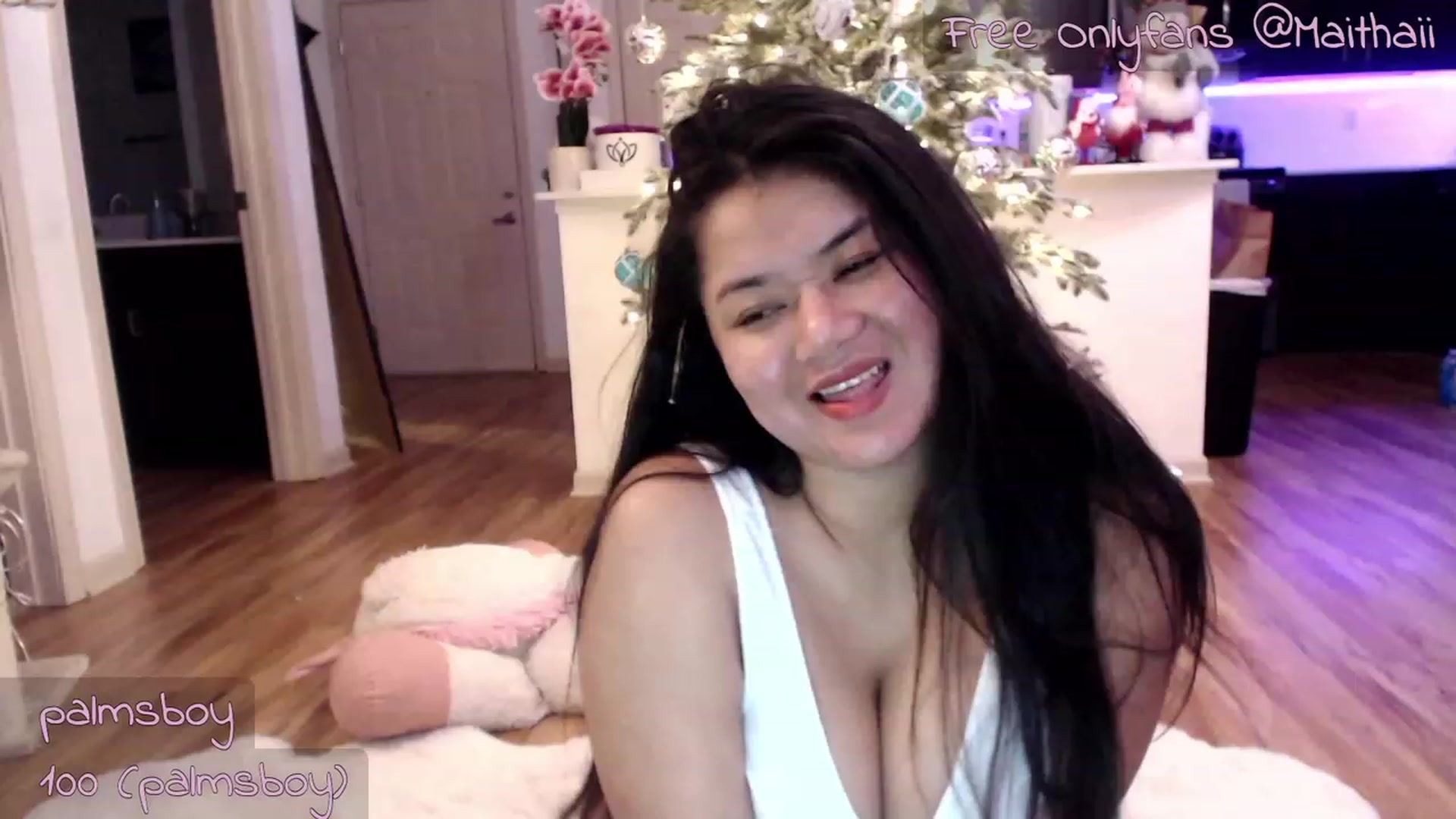 Gallery image thumbnail from Maithaiii's myfreecams stream on, 01/02/2023, 07:55 image 16 of 20