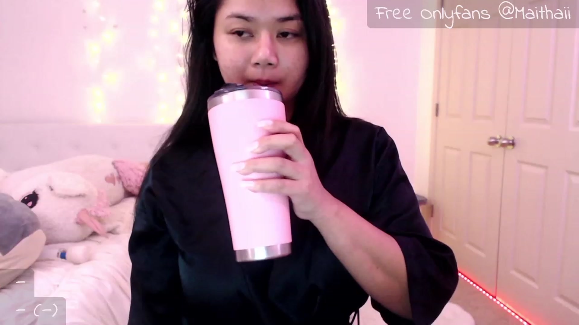 Gallery image thumbnail from Maithaiii's myfreecams stream on, 01/09/2023, 08:44 image 14 of 20