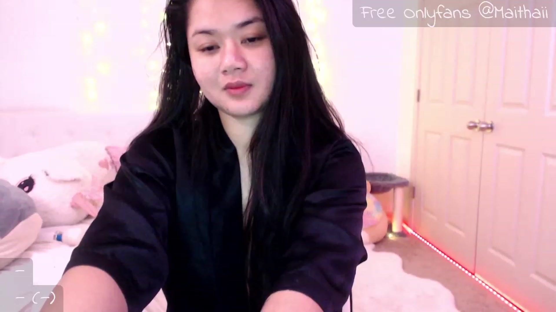 Gallery image thumbnail from Maithaiii's myfreecams stream on, 01/09/2023, 08:44 image 13 of 20
