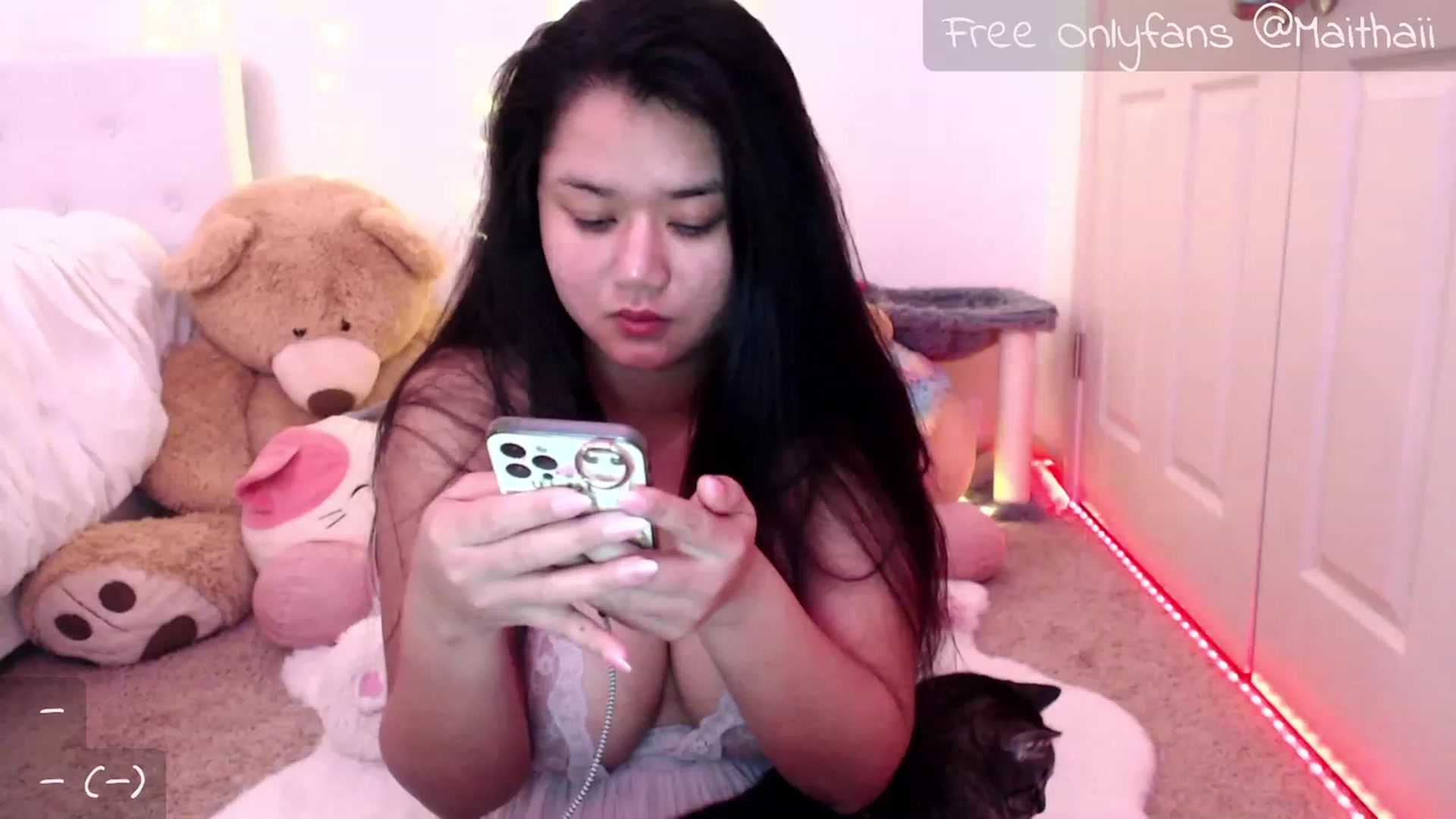 Gallery image thumbnail from Maithaiii's myfreecams stream on, 01/22/2023, 10:02 image 2 of 20