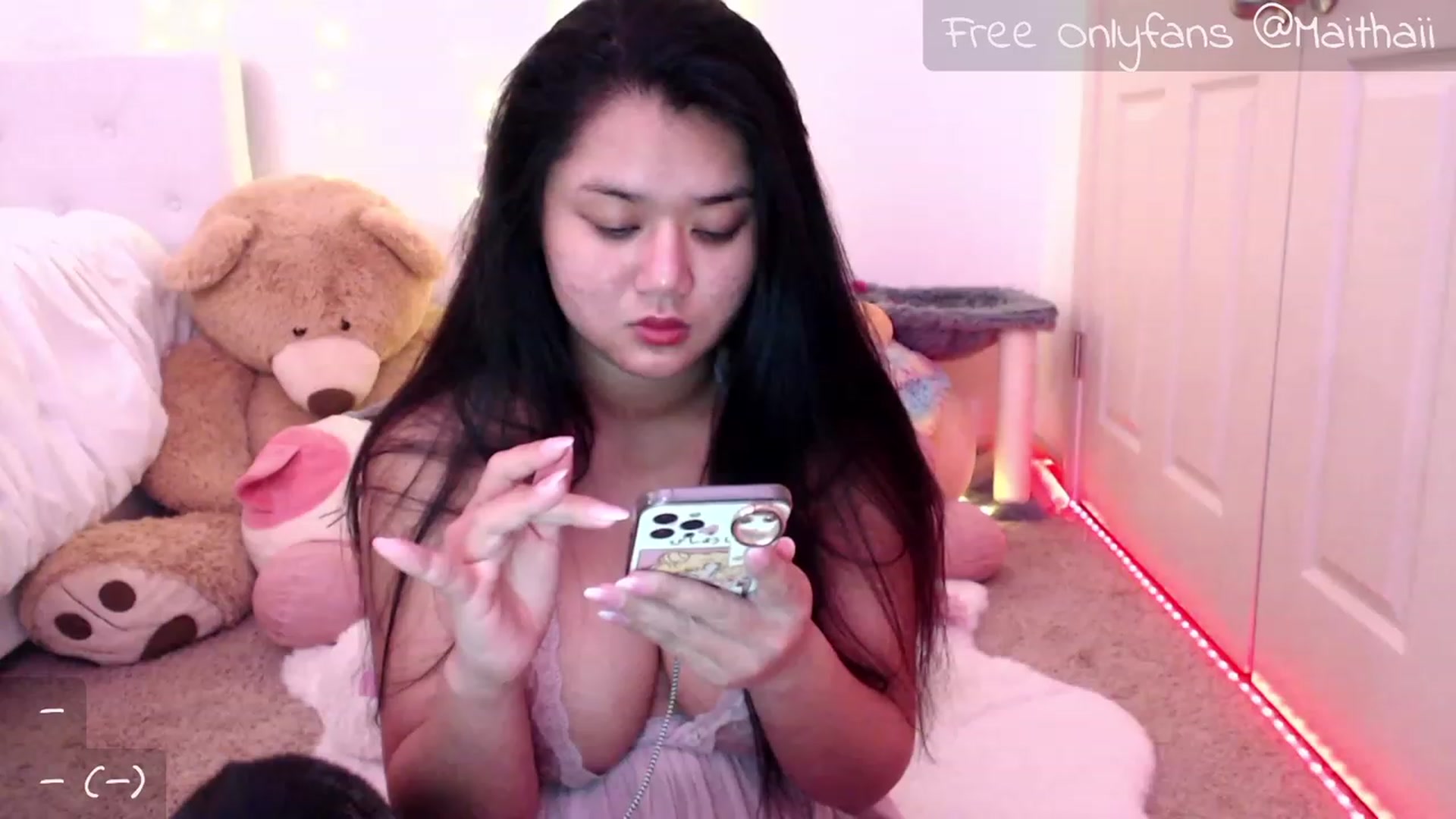 Gallery image thumbnail from Maithaiii's myfreecams stream on, 01/22/2023, 10:02 image 1 of 20