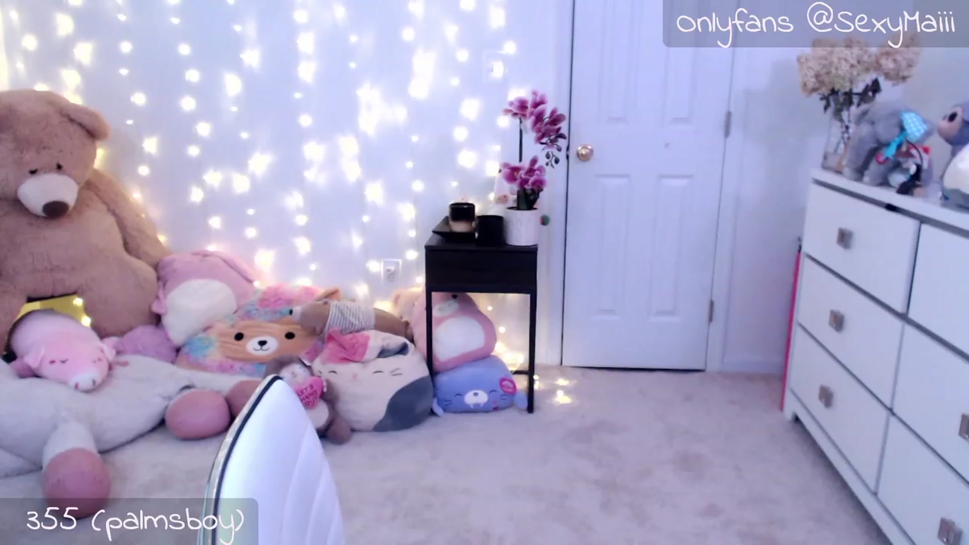 Gallery image thumbnail from Maithaiii's myfreecams stream on, 08/07/2023, 24:03 image 6 of 20