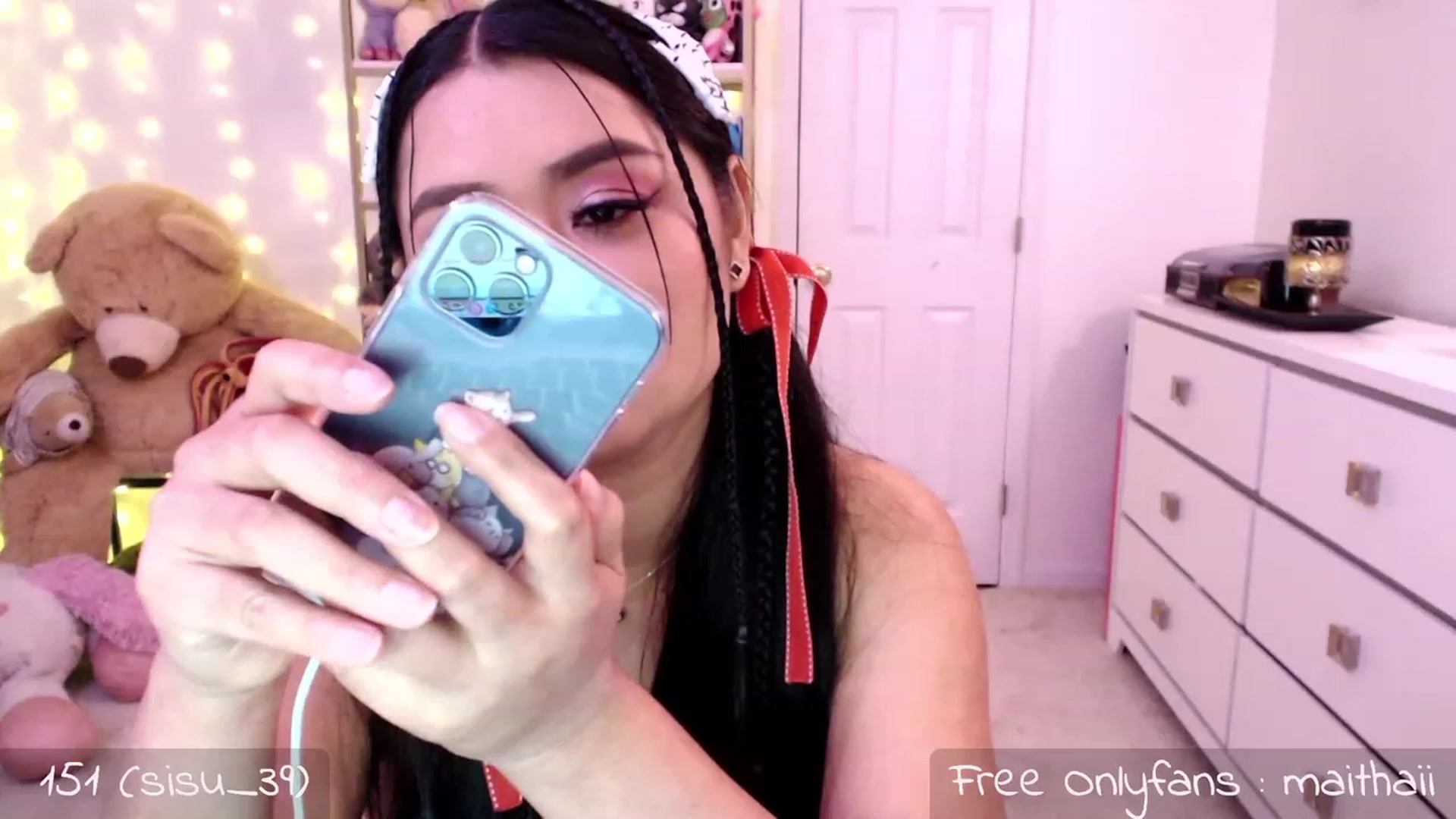 Gallery image thumbnail from Maithaiii's myfreecams stream on, 09/12/2023, 24:43 image 16 of 20