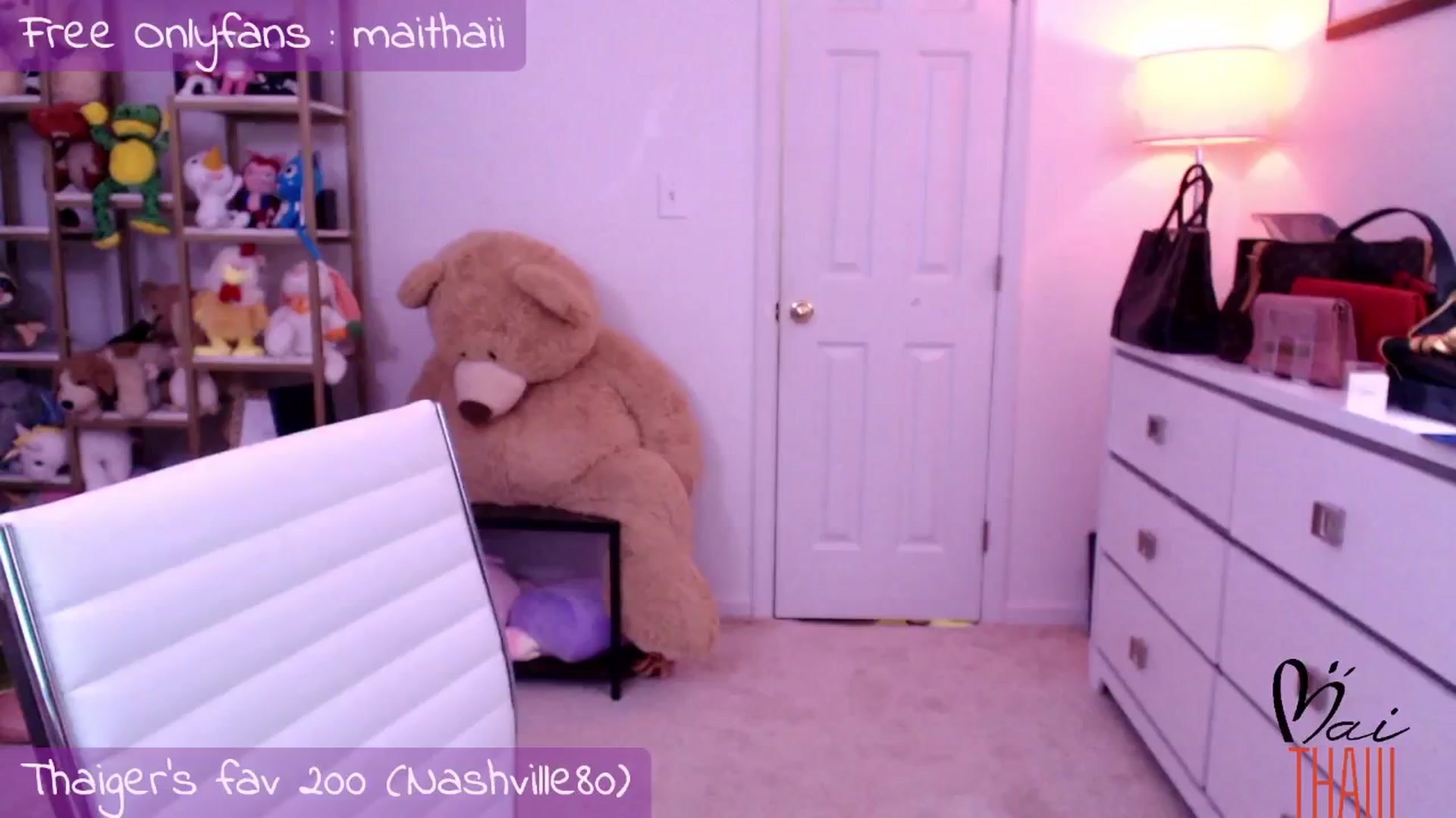 Gallery image thumbnail from Maithaiii's myfreecams stream on, 05/10/2024, 08:00 image 16 of 20