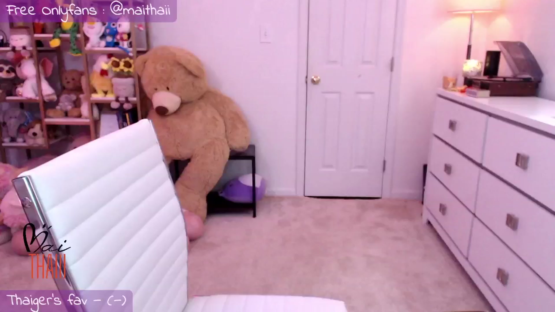 Gallery image thumbnail from Maithaiii's myfreecams stream on, 01/04/2025, 09:02 image 1 of 20