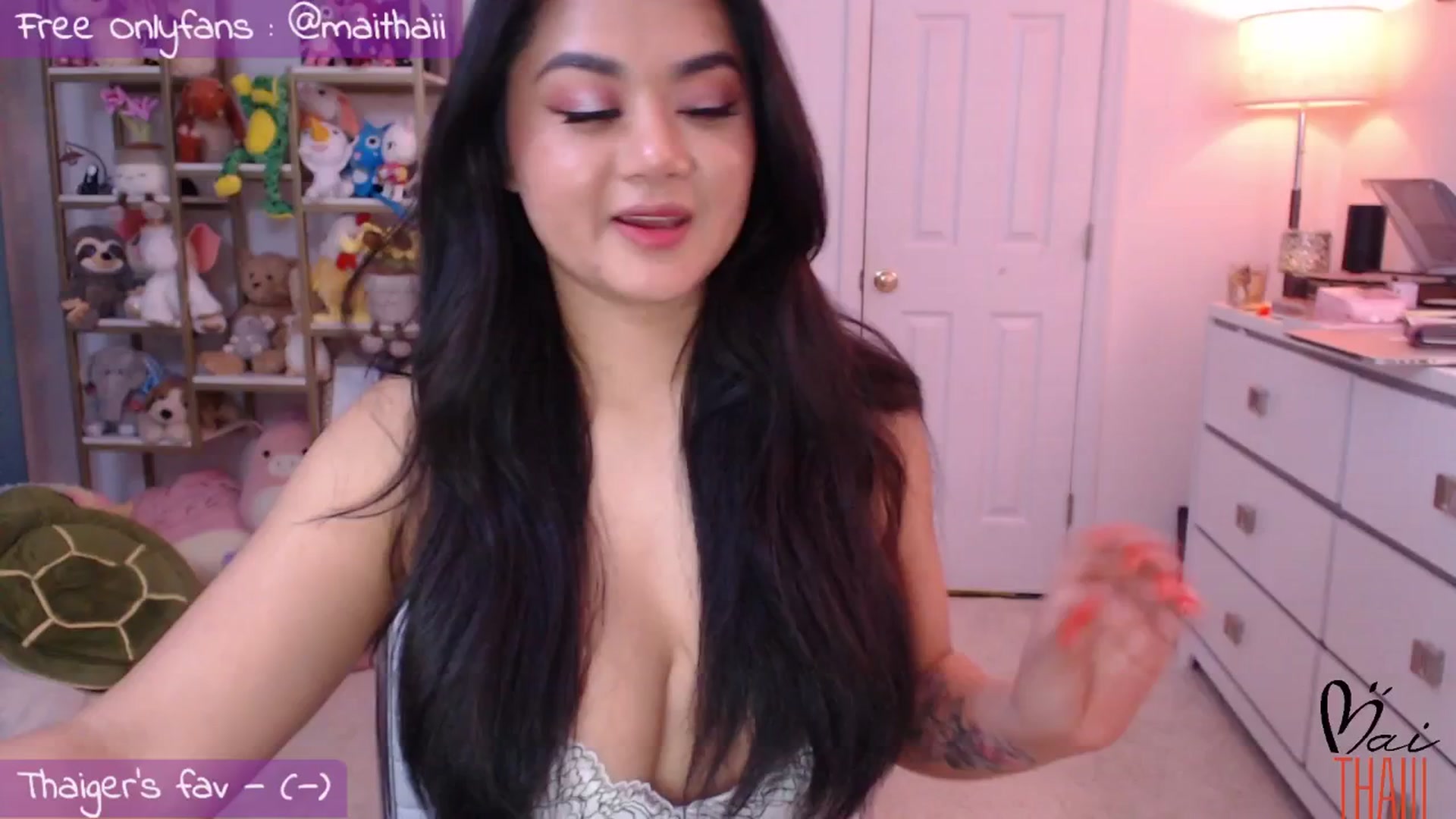 Gallery image thumbnail from Maithaiii's myfreecams stream on, 04/23/2025, 07:55 image 9 of 20