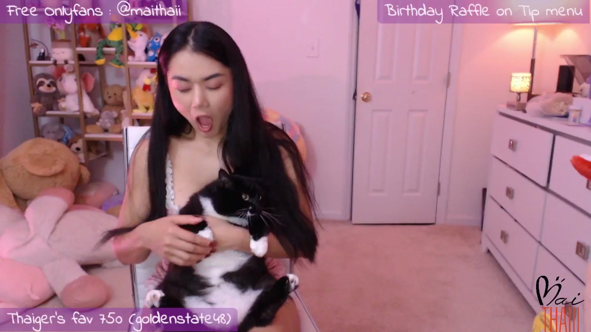 Gallery image thumbnail from Maithaiii's myfreecams stream on, 12/23/2025, 07:55 image 10 of 20