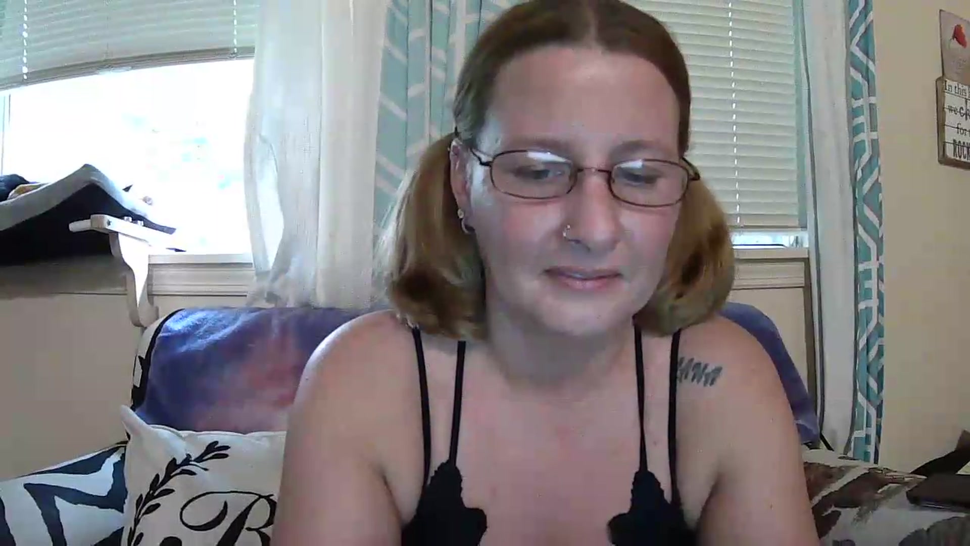 Gallery image thumbnail from Majicunicorn222's myfreecams stream on, 05/28/2026, 22:56 image 15 of 20