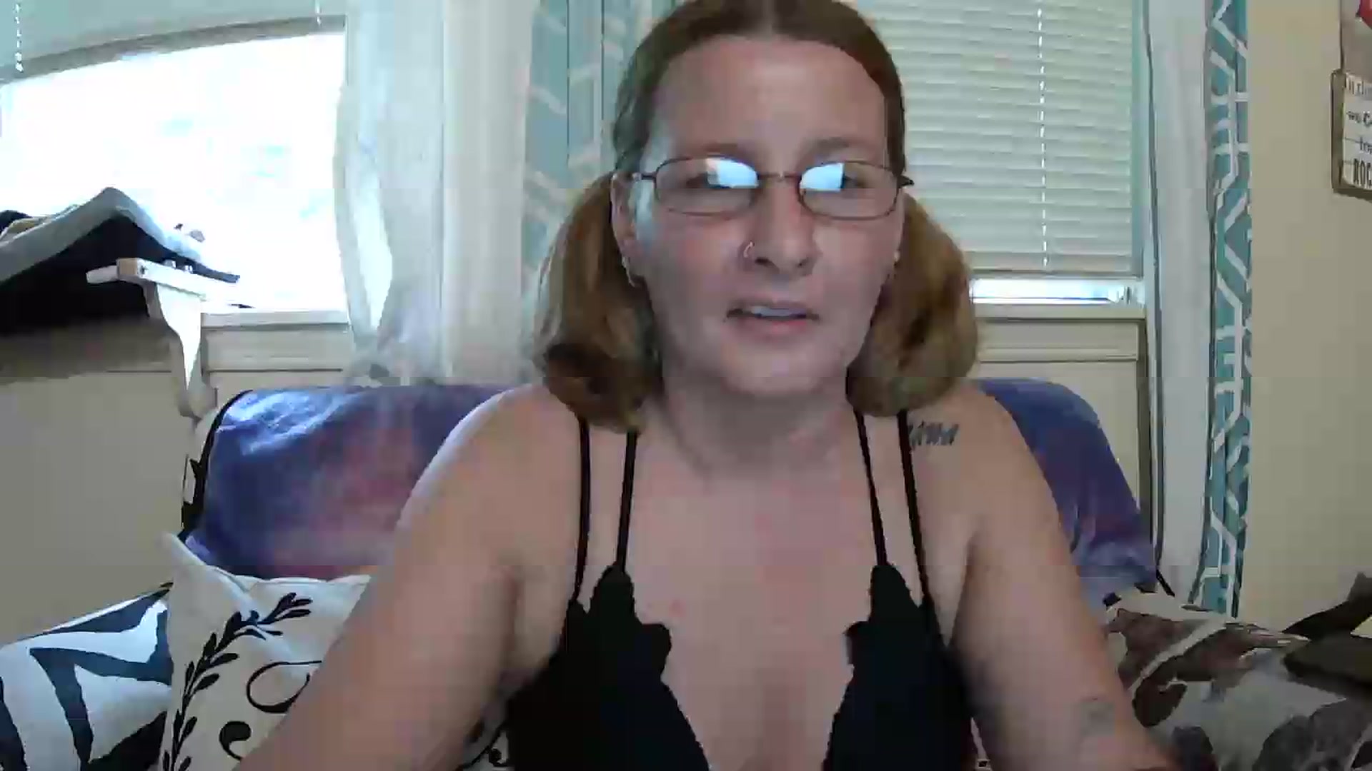Gallery image thumbnail from Majicunicorn222's myfreecams stream on, 05/28/2026, 22:56 image 18 of 20