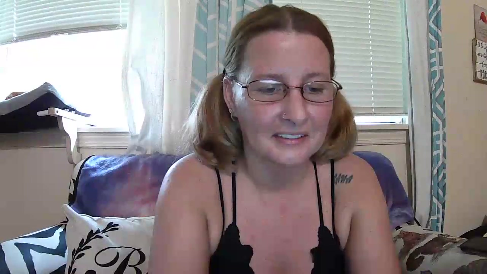 Gallery image thumbnail from Majicunicorn222's myfreecams stream on, 05/28/2026, 22:56 image 2 of 20