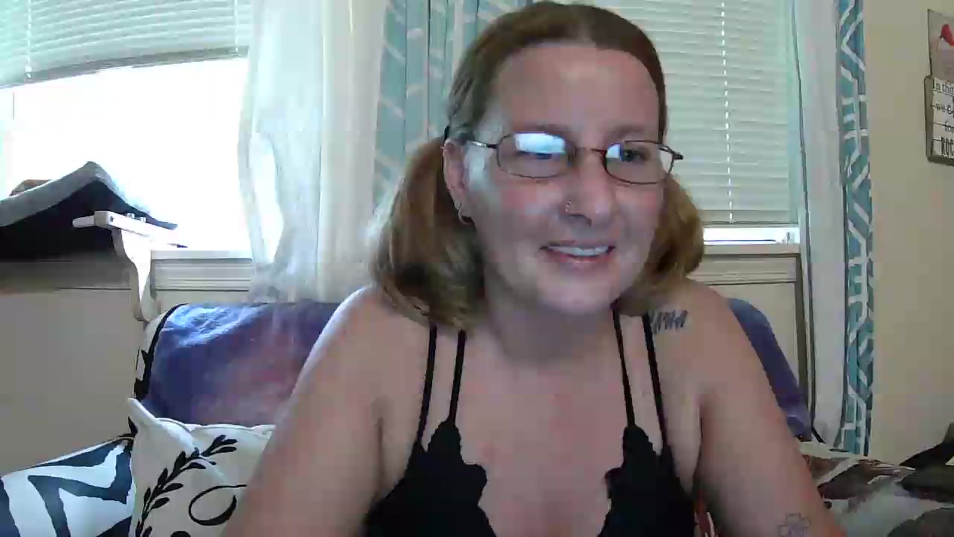 Gallery image thumbnail from Majicunicorn222's myfreecams stream on, 05/28/2026, 22:56 image 7 of 20
