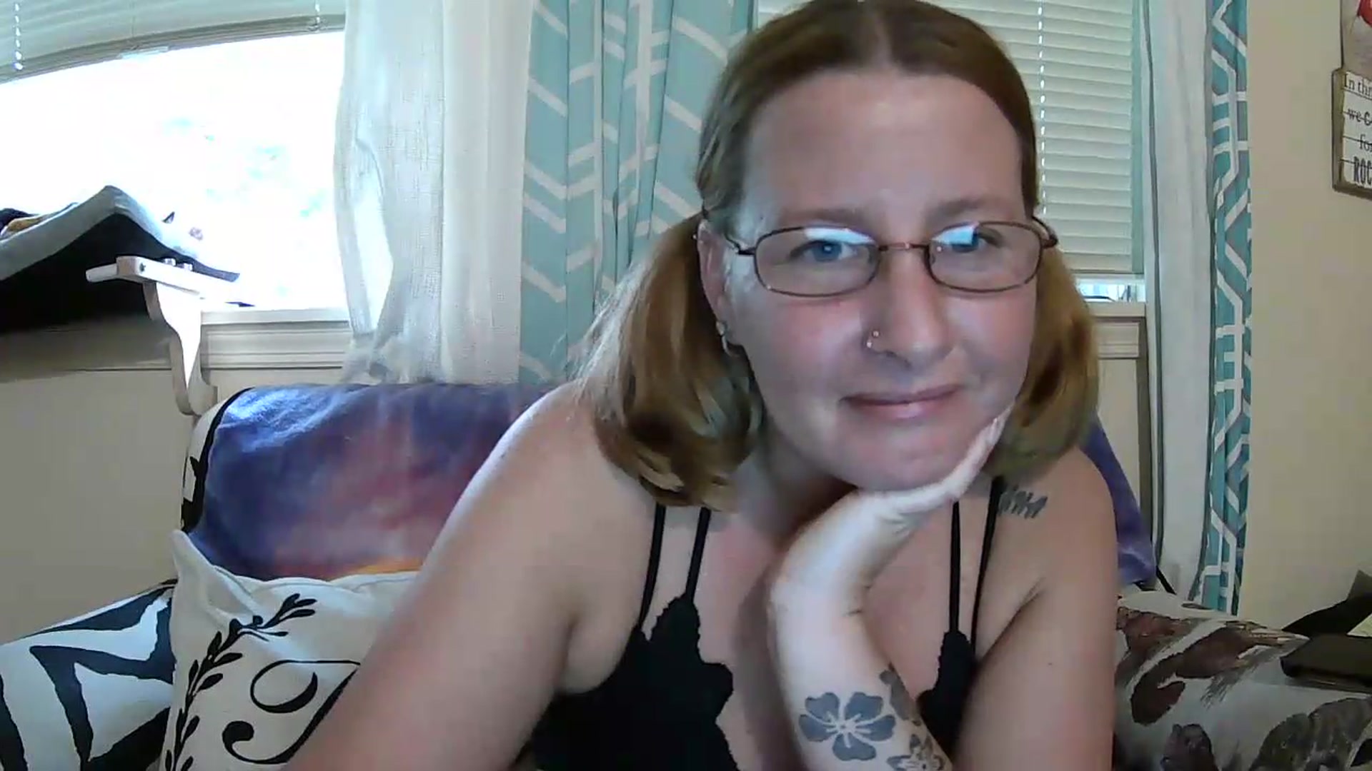 Gallery image thumbnail from Majicunicorn222's myfreecams stream on, 05/28/2026, 22:56 image 16 of 20