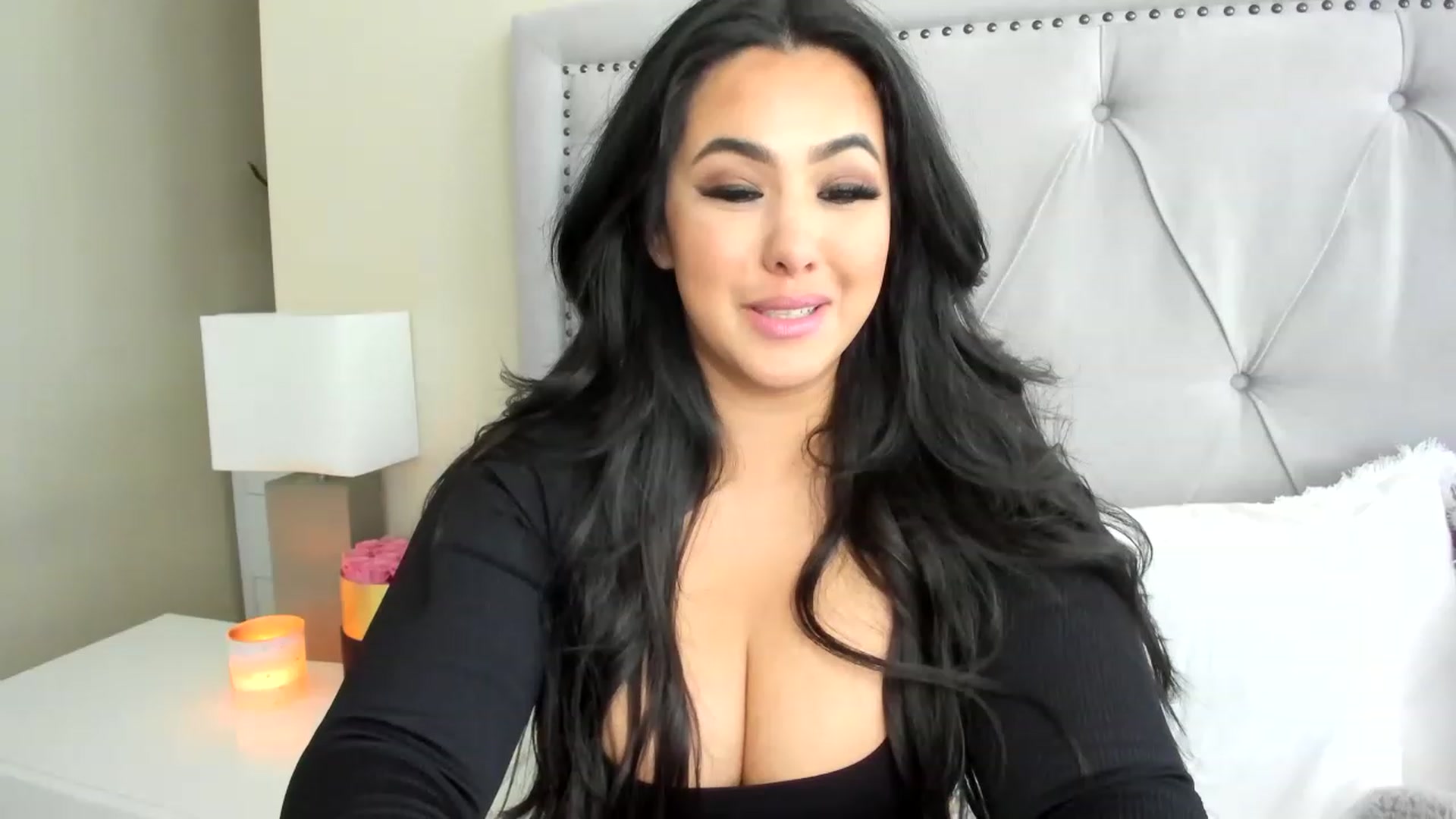 Gallery image thumbnail from MakaylaDivine's myfreecams stream on, 04/19/2023, 21:48 image 3 of 20