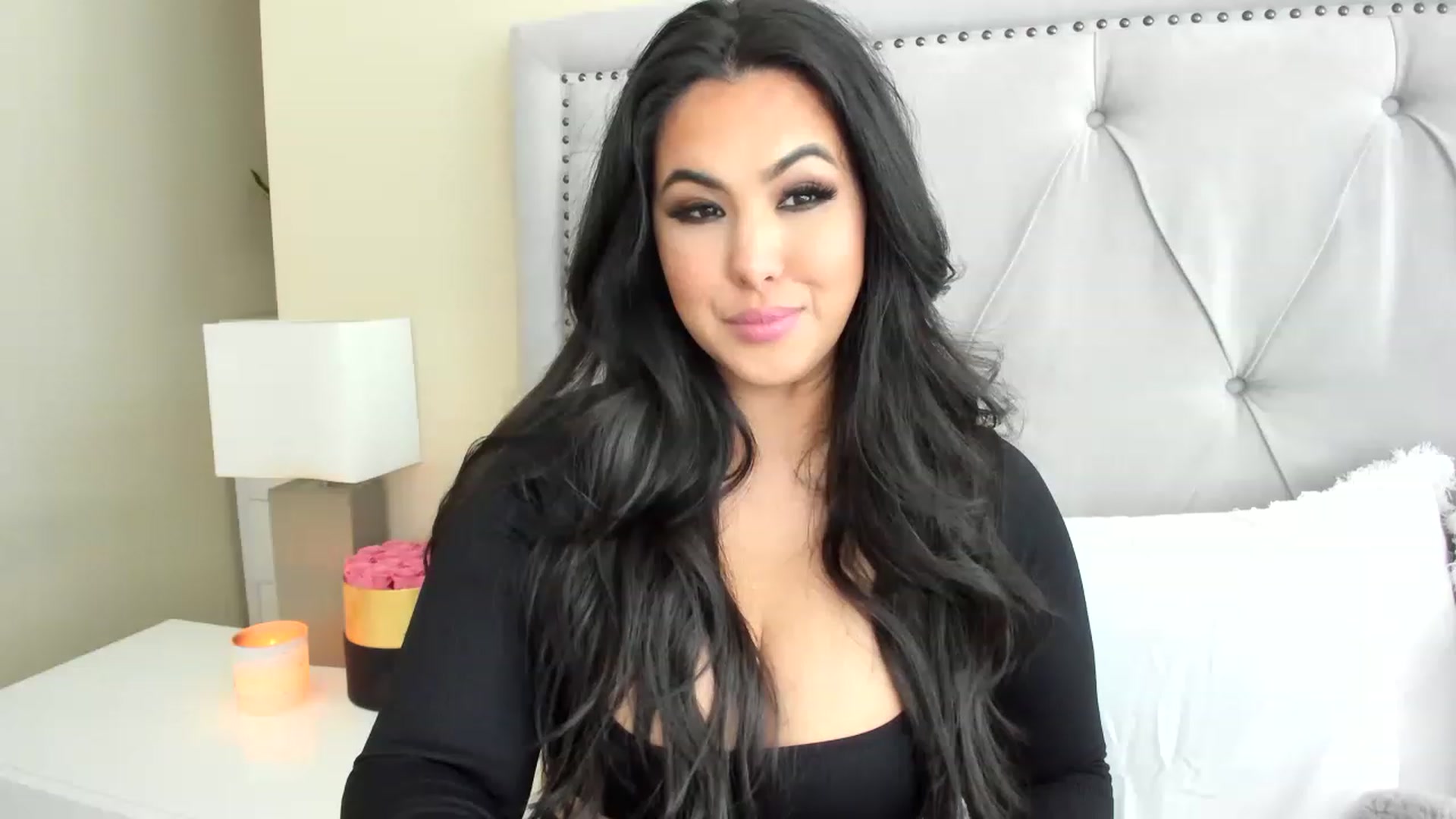 Gallery image thumbnail from MakaylaDivine's myfreecams stream on, 04/19/2023, 21:48 image 5 of 20