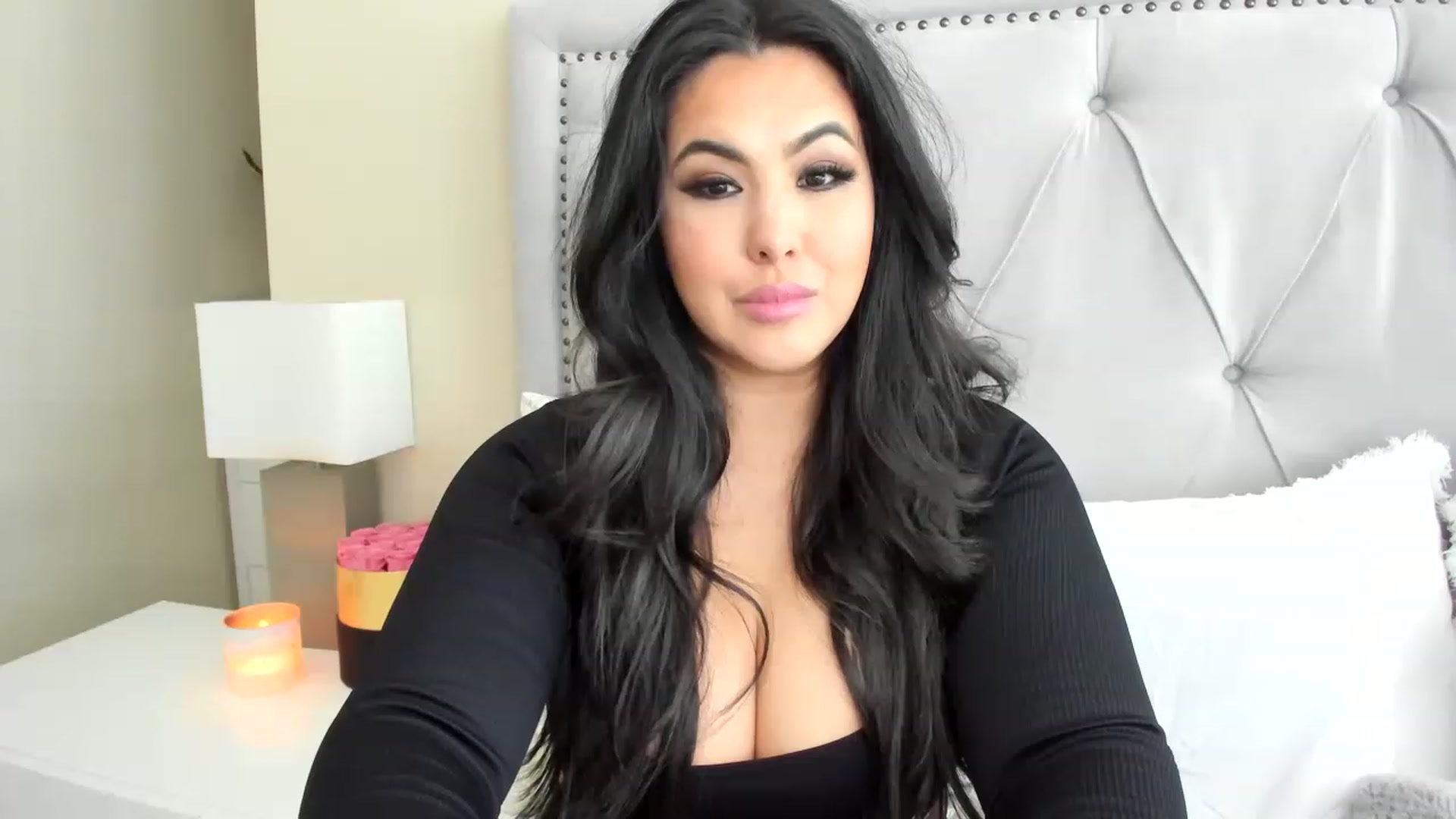 Gallery image thumbnail from MakaylaDivine's myfreecams stream on, 04/19/2023, 21:48 image 7 of 20