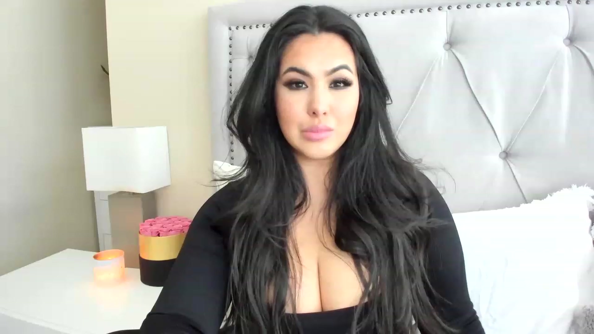 Gallery image thumbnail from MakaylaDivine's myfreecams stream on, 04/19/2023, 21:48 image 12 of 20