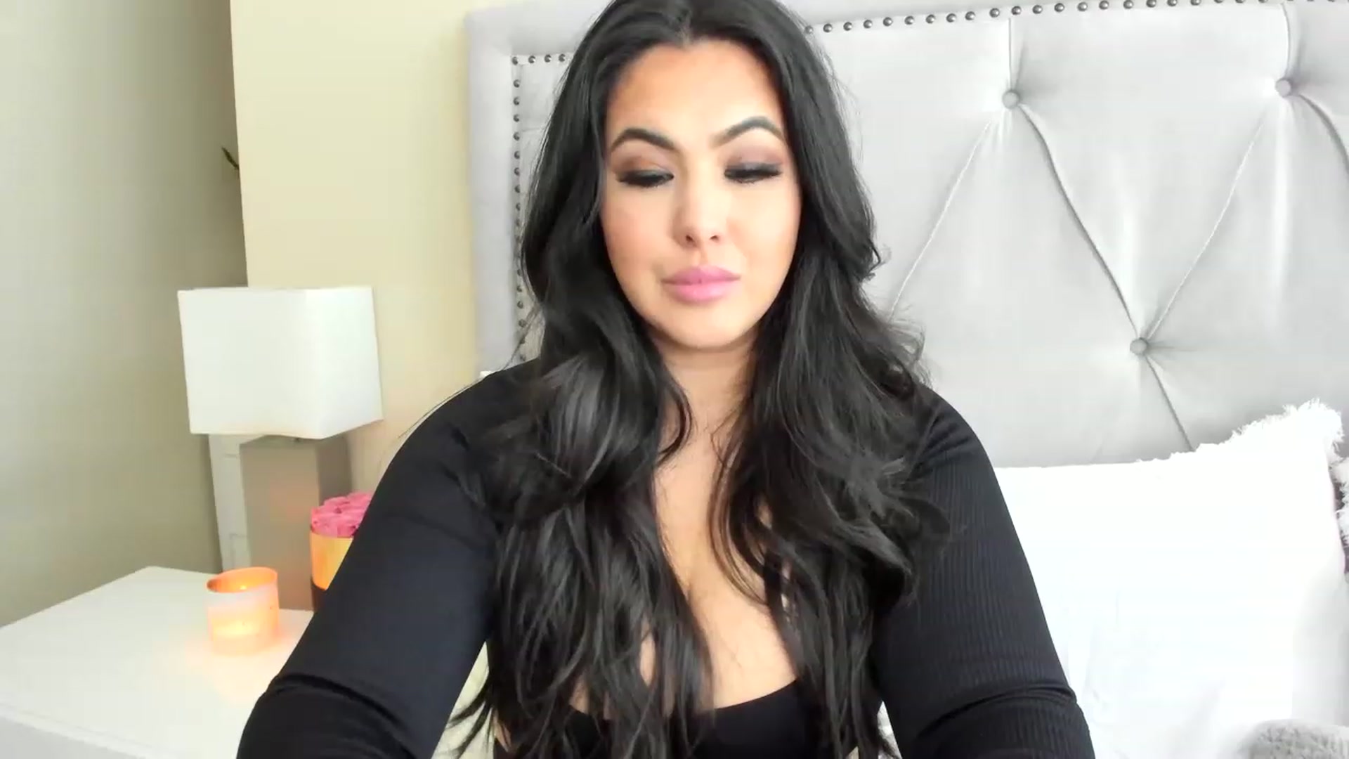 Gallery image thumbnail from MakaylaDivine's myfreecams stream on, 04/19/2023, 21:48 image 6 of 20
