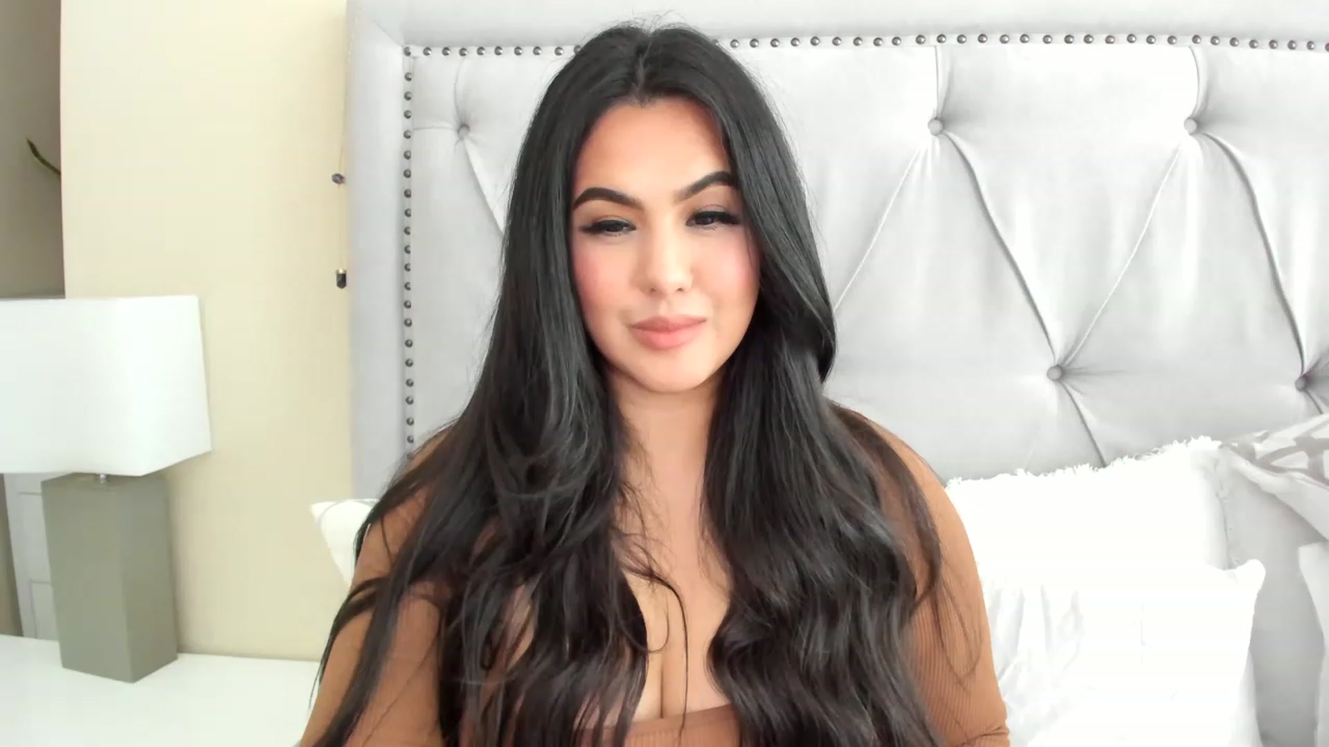 Gallery image thumbnail from MakaylaDivine's myfreecams stream on, 04/26/2023, 21:09 image 1 of 20