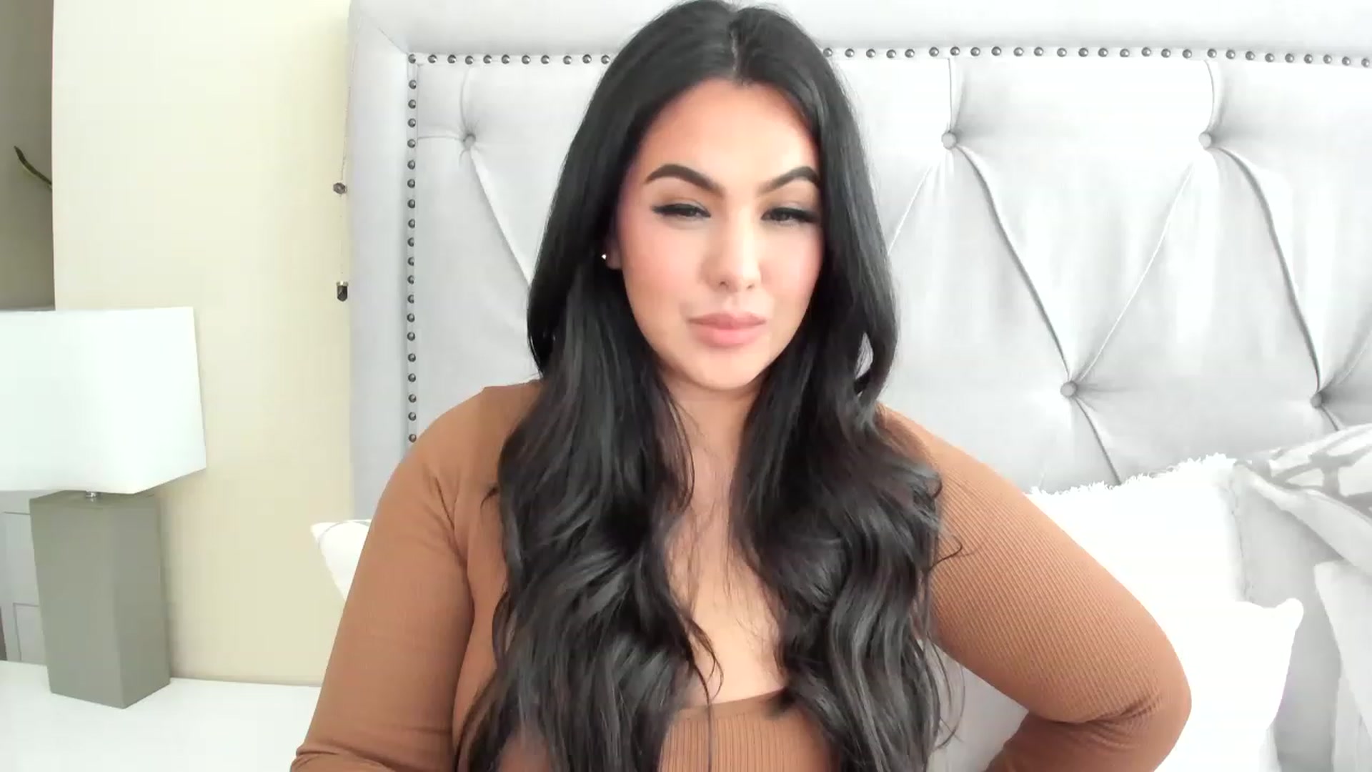 Gallery image thumbnail from MakaylaDivine's myfreecams stream on, 04/26/2023, 21:09 image 14 of 20