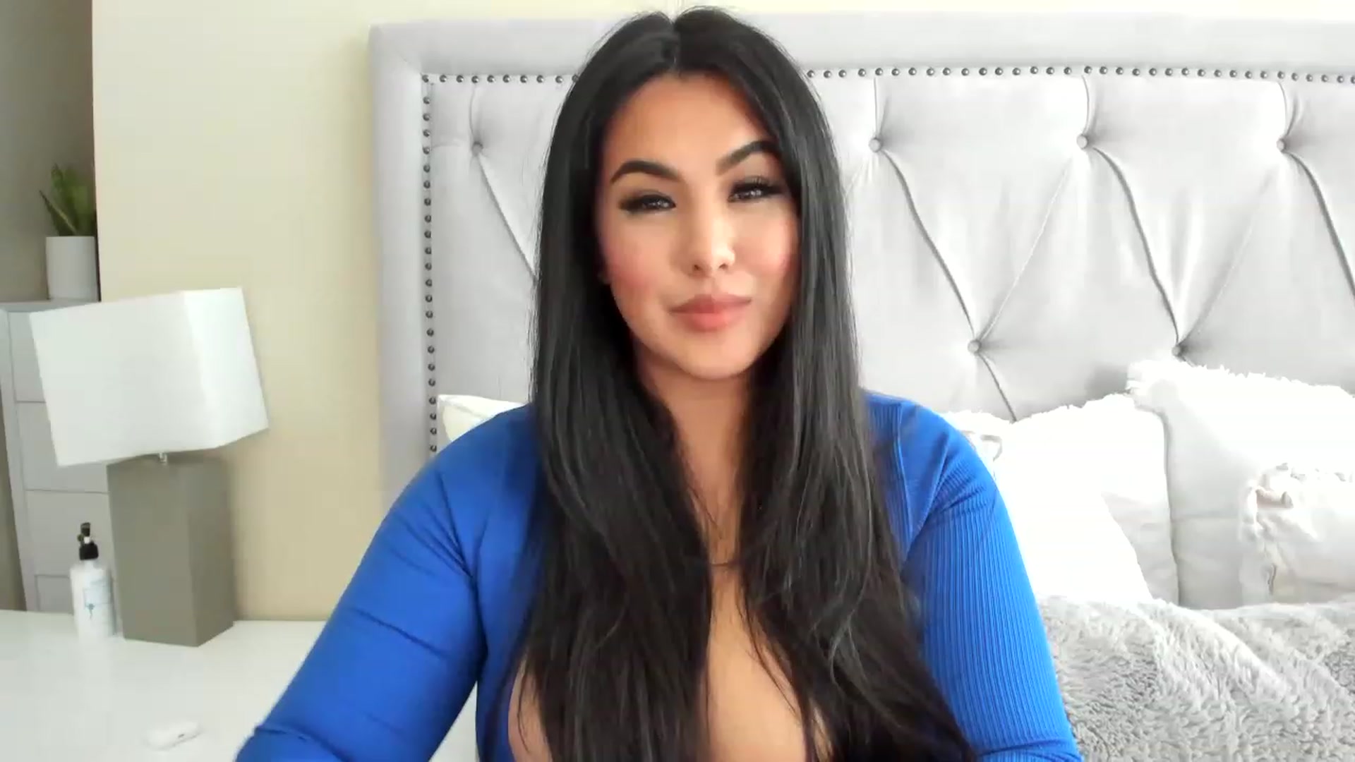 Gallery image thumbnail from MakaylaDivine's myfreecams stream on, 05/11/2023, 19:31 image 12 of 20
