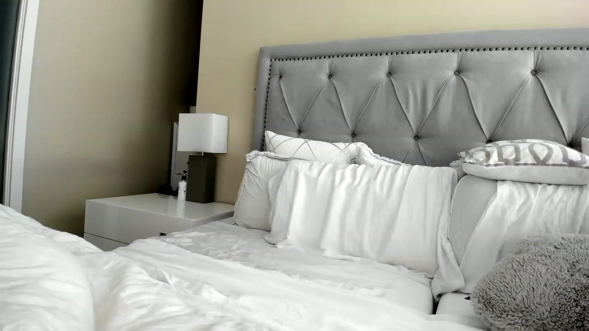 Gallery image thumbnail from MakaylaDivine's myfreecams stream on, 05/17/2023, 22:13 image 3 of 20