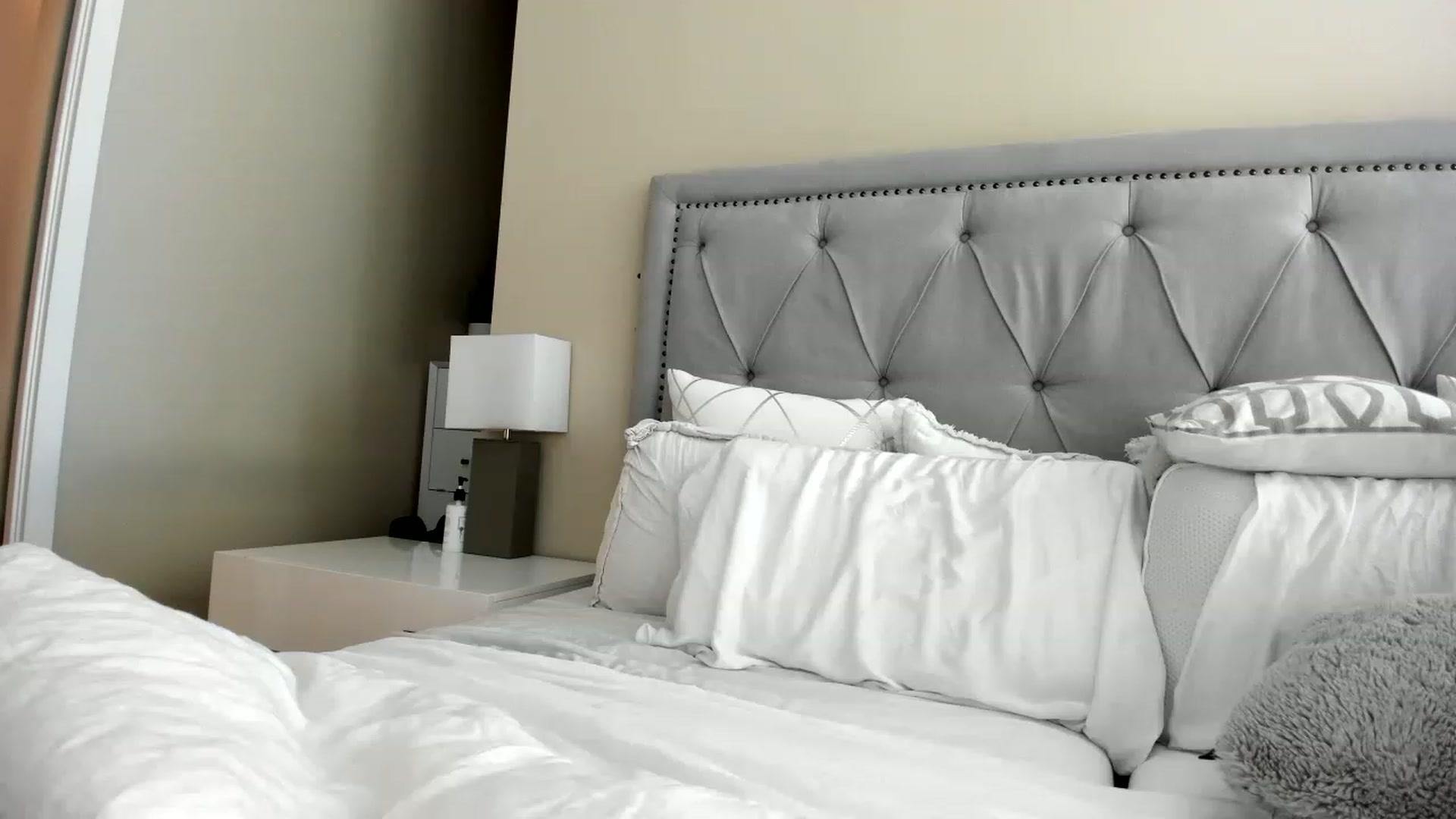 Gallery image thumbnail from MakaylaDivine's myfreecams stream on, 05/17/2023, 22:13 image 15 of 20